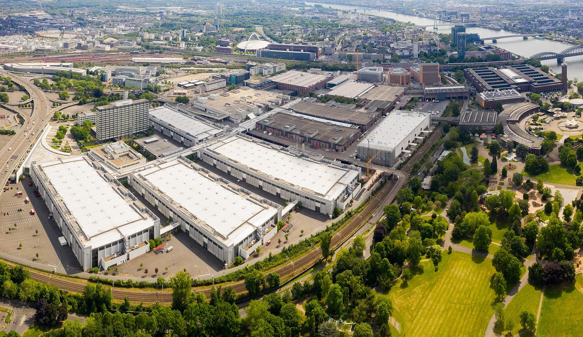 Wirtschaft & Medien