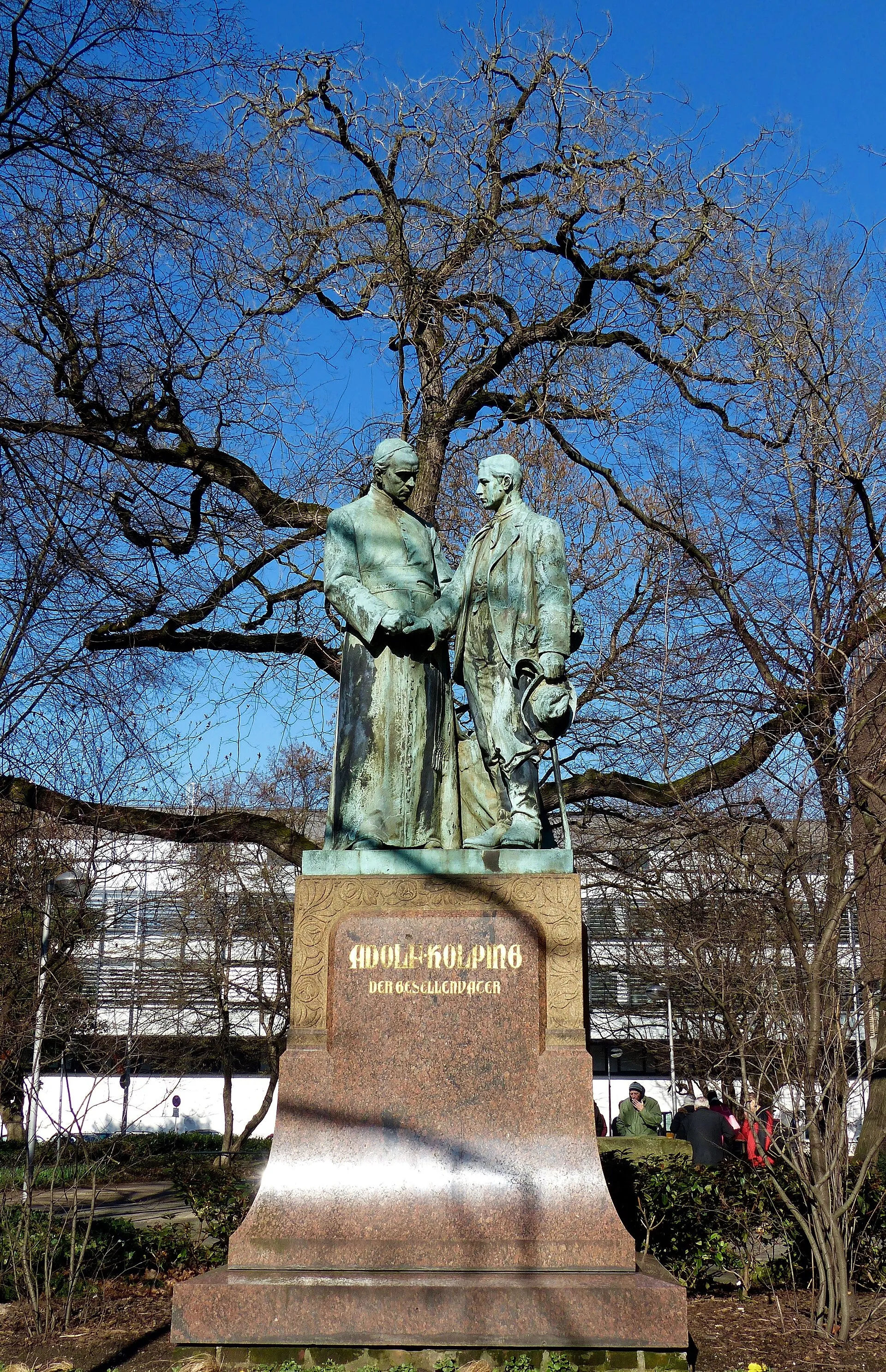 Adolph Kolping-Denkmal, Kolpingplatz, Köln-Altstadt-Nord. Bronzeguss Förster u. Kracht Düsseldorf 1905; Bildhauer Johann Baptist Schreiner