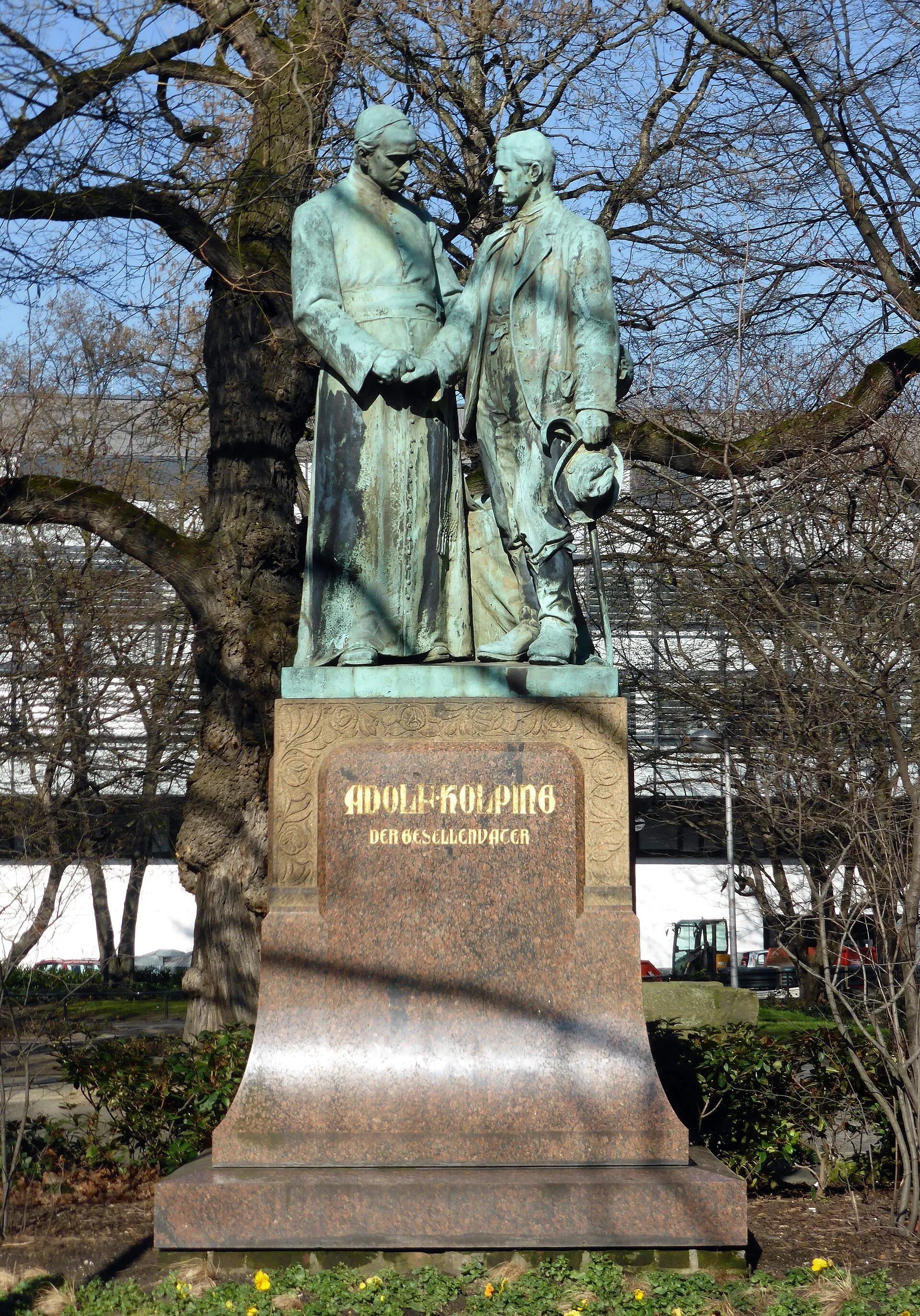 Adolph Kolping -Denkmal, Kolpingplatz, Köln-Altstadt-Nord. Bronceguss Förster u. Kracht Düsseldorf 1903; Bildhauer Johann Baptist Schreiner.