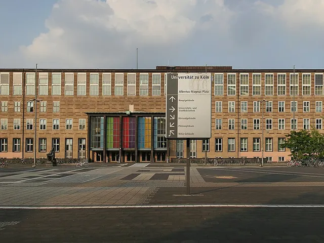 Albertus-Magnus-Platz