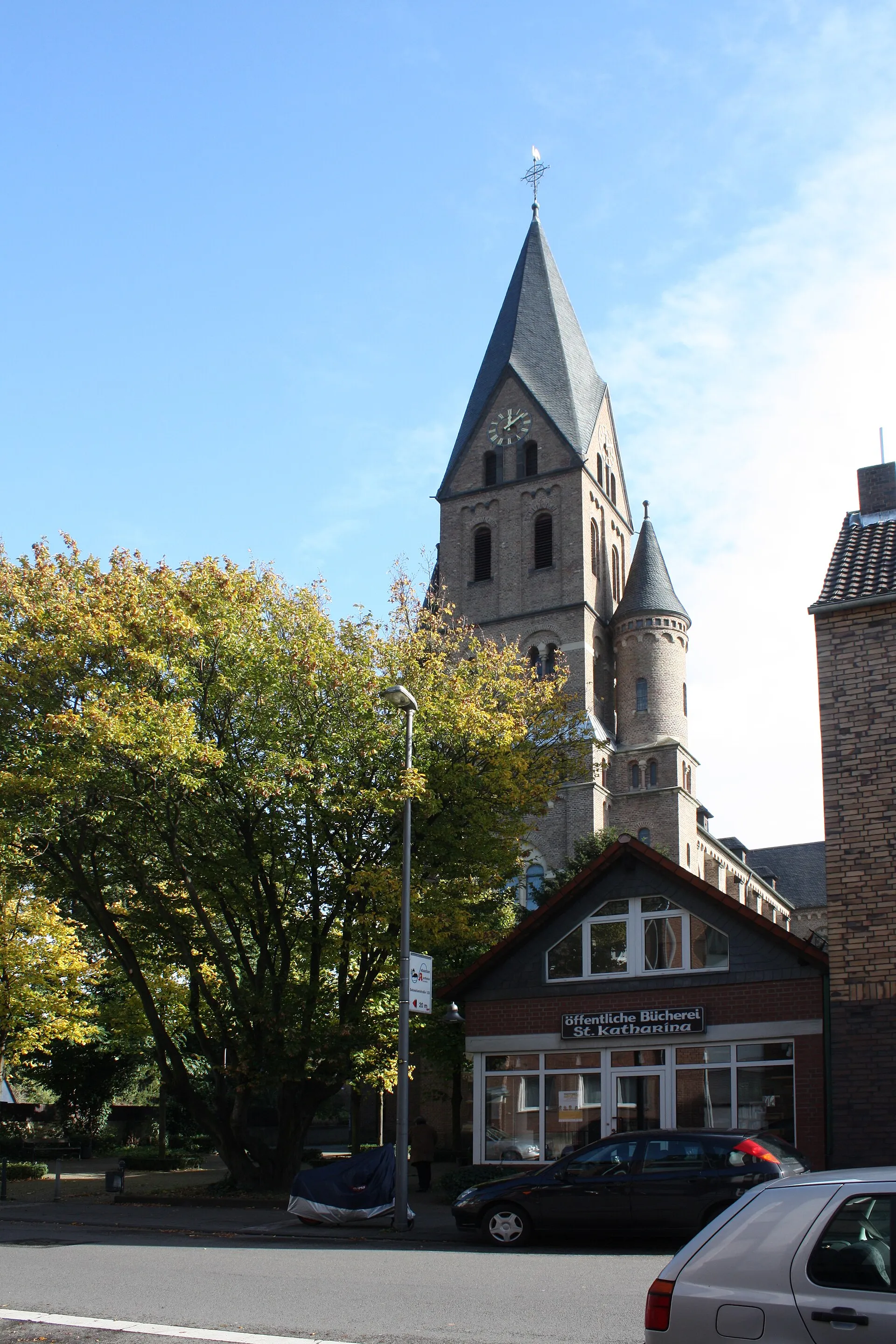 Köln-Niehl, Pfarrkirche Neu St. Katharina