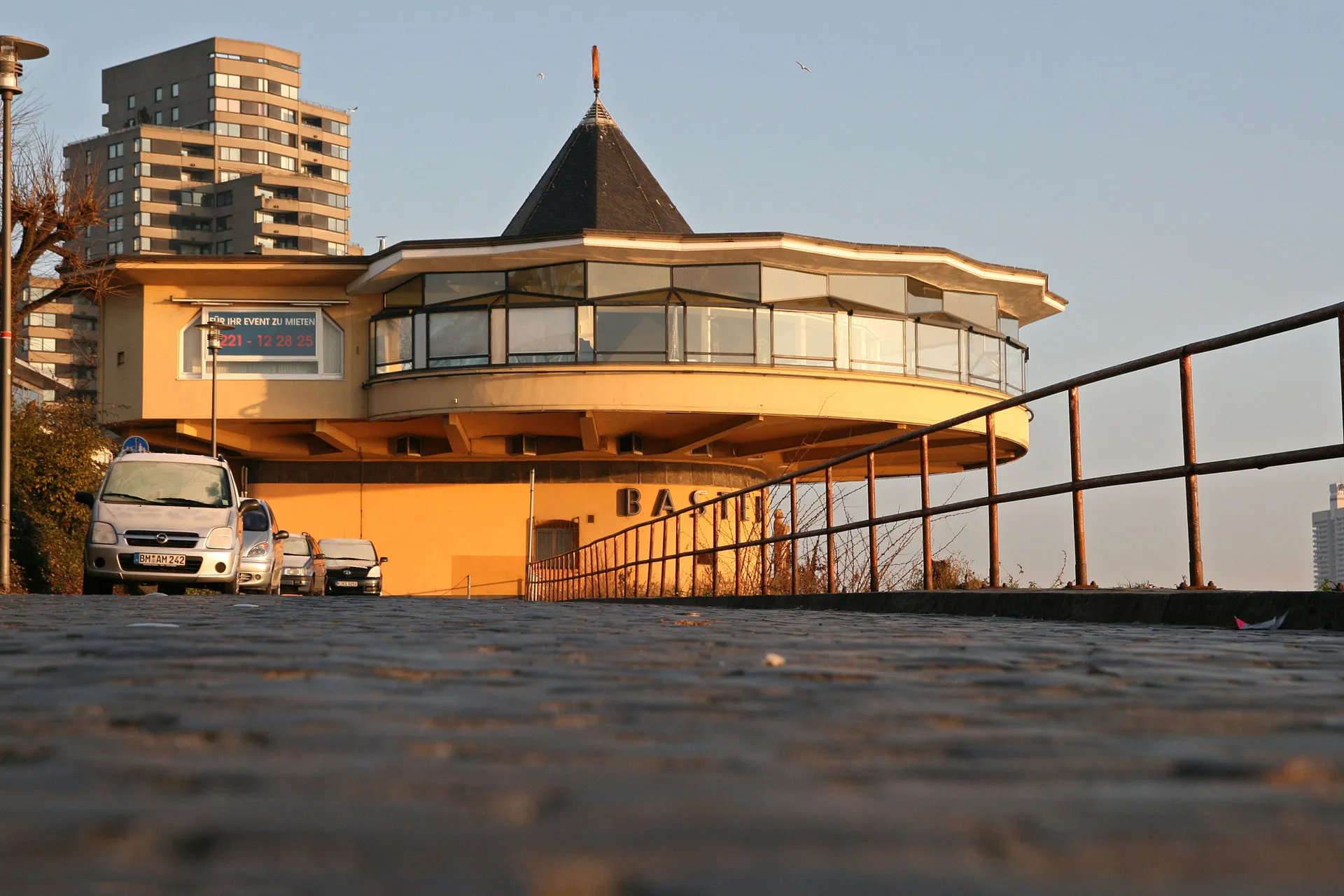 Restaurant Bastei, Cologne; build 1924 by Wilhelm Riphahn