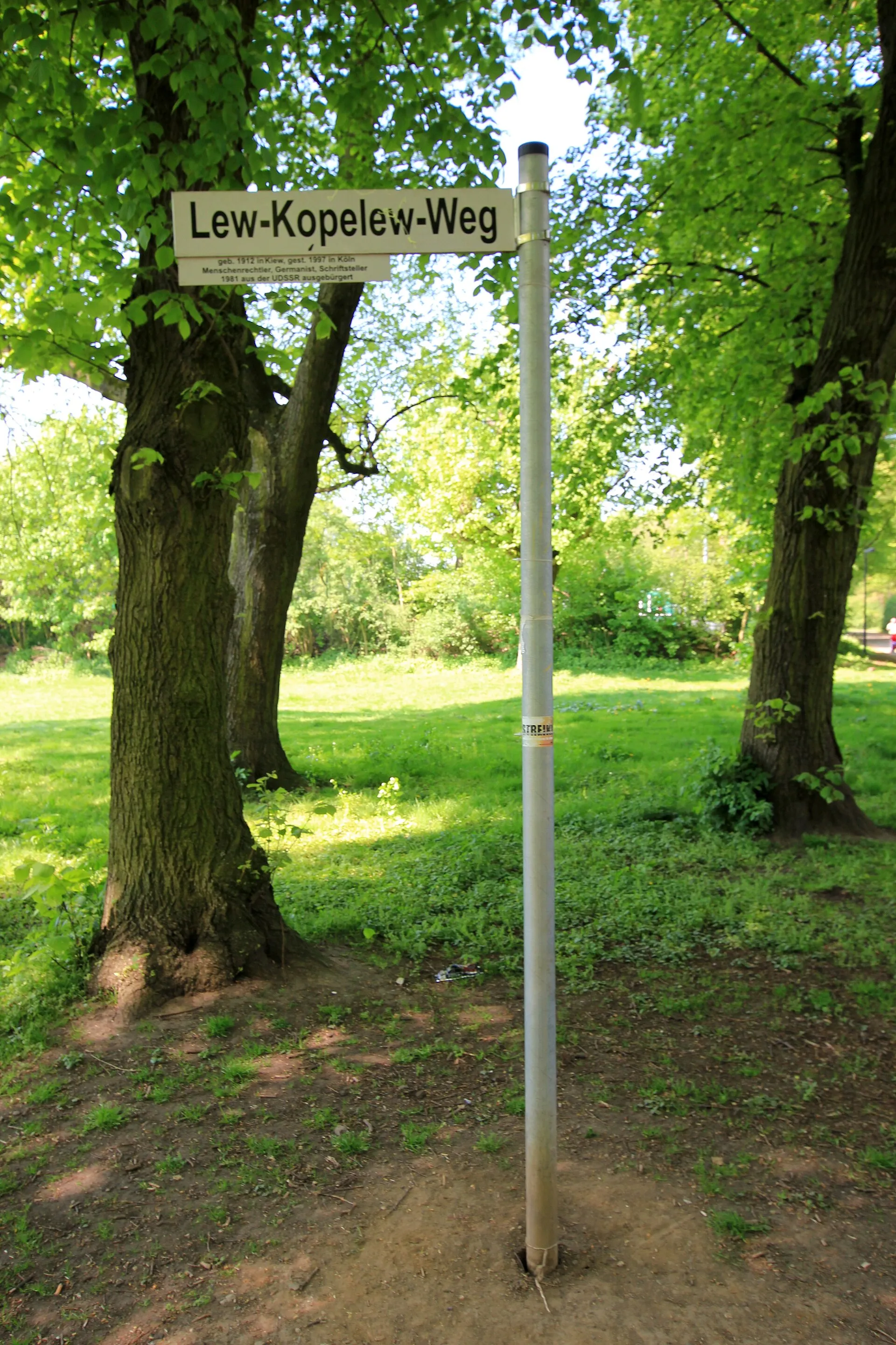 Köln-Sülz, Beethovenpark, Lew Kopelew Weg