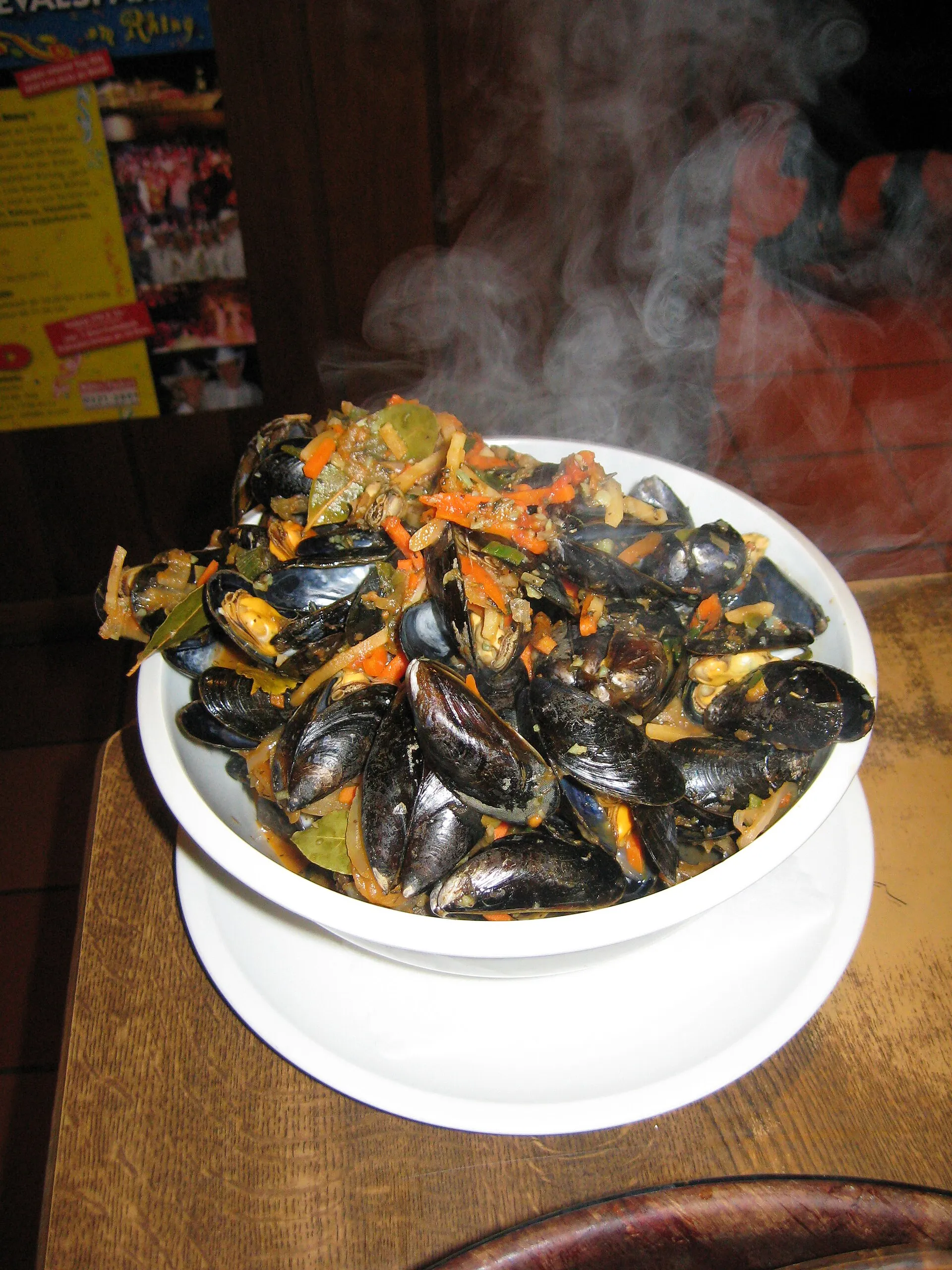 Miesmuschelspezialitäten in Kölns ältestem Muschelhaus "Bieresel" (Gaststätte seit 1297)