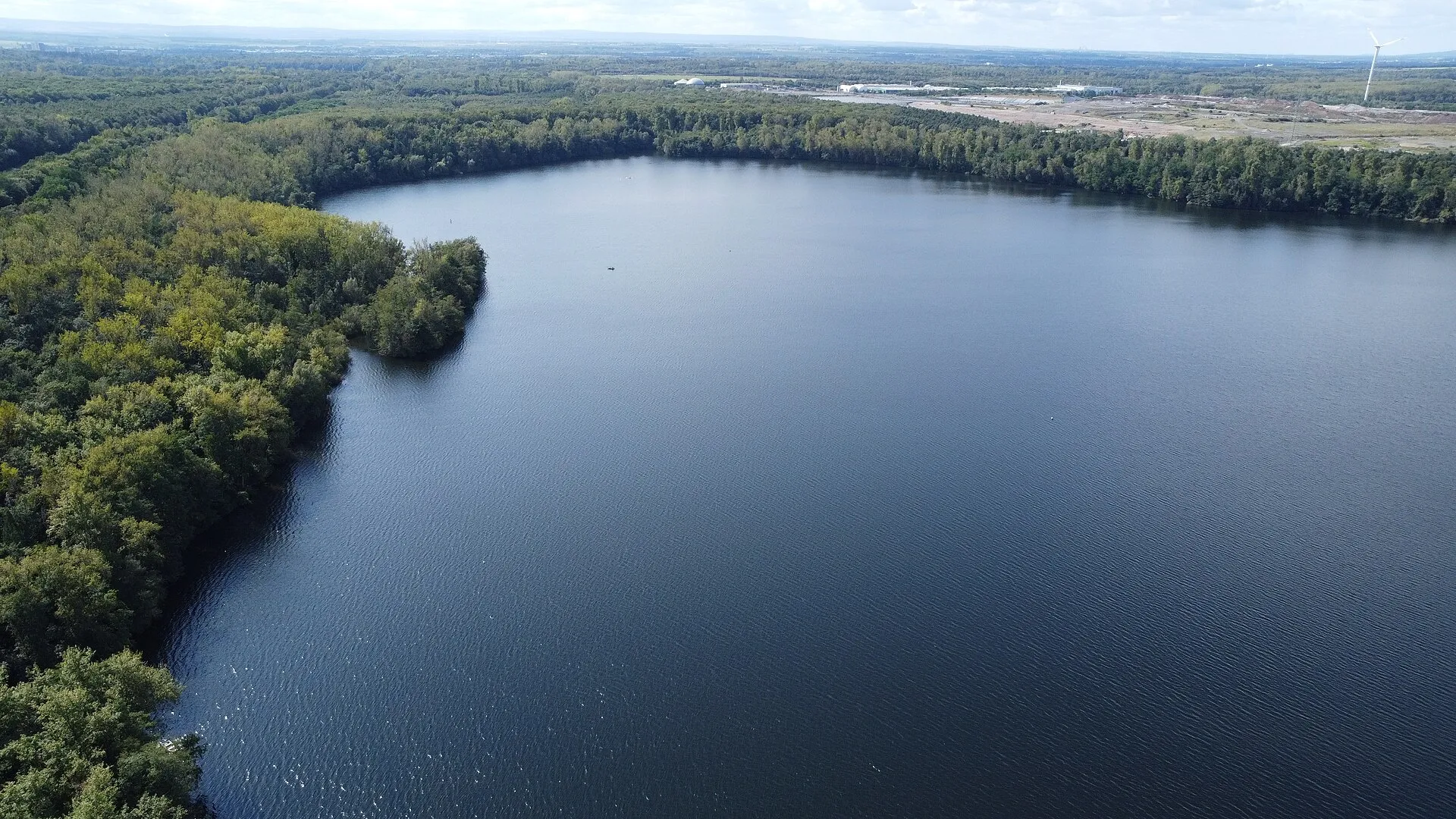 Bleibtreusee with small Island