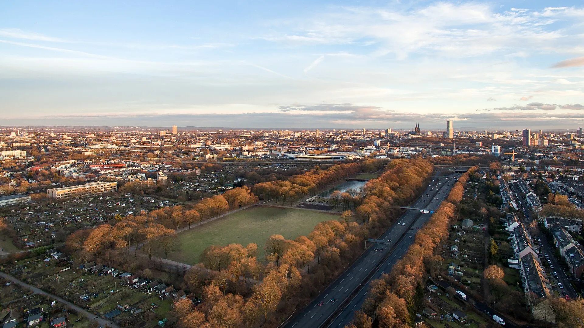 Blücherpark in Köln-Bilderstöckchen, Luftaufnahme