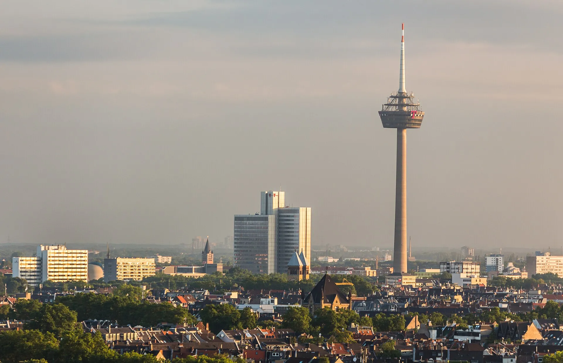 Hot air ballooning trip across Cologne; Telekom skyscraper, Colonius