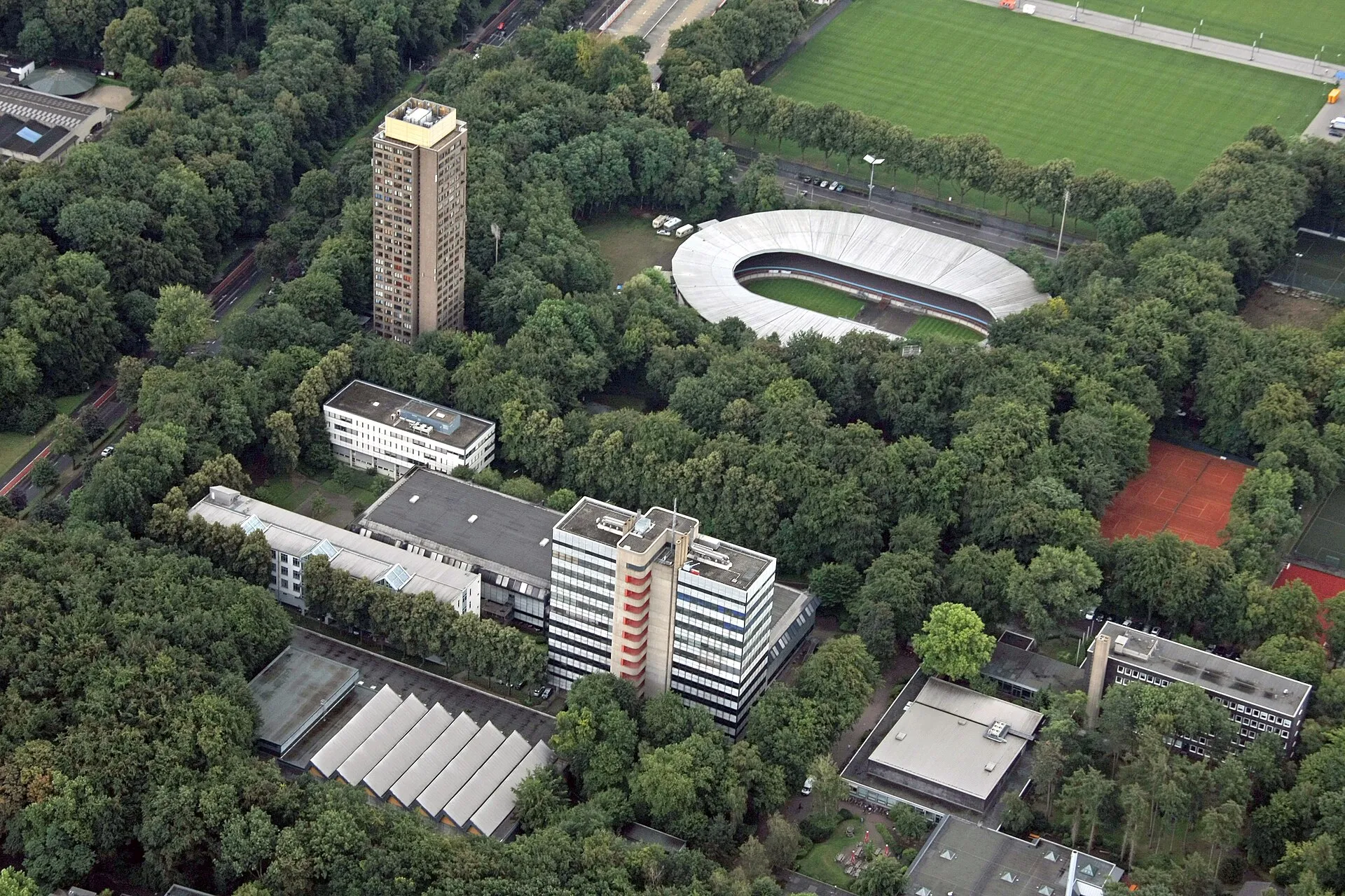 Luftaufnahme der Deutschen Sporthochschule Köln
