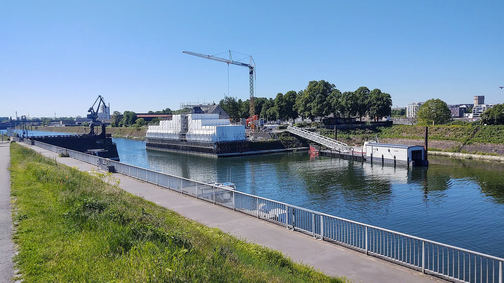 Baudenkmal Drehbrücke in Köln-Deutz während der Sanierung 2021
