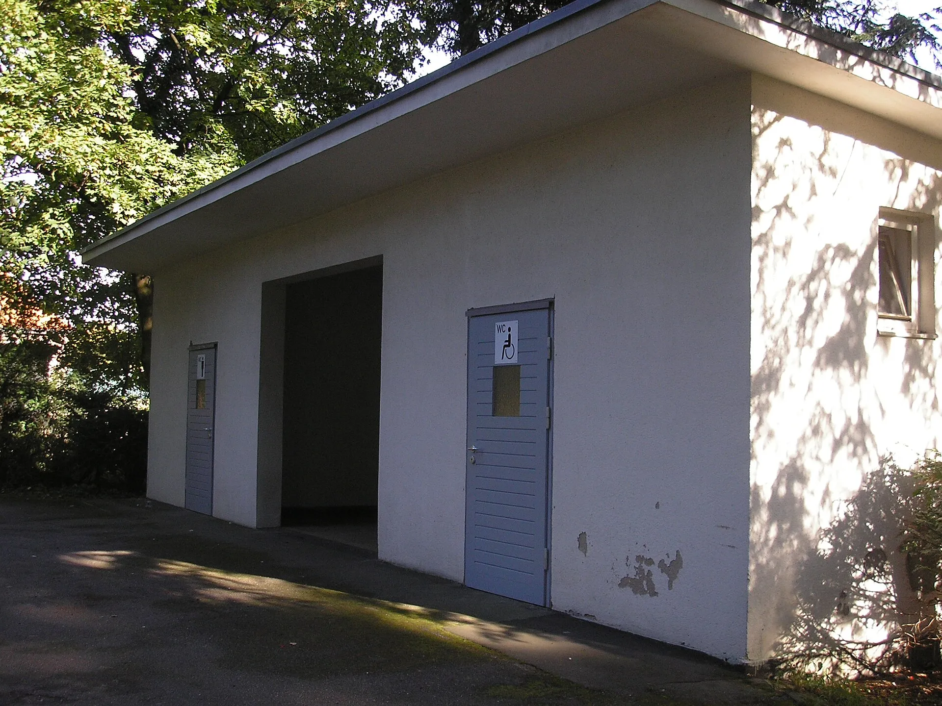 Deutzer Friedhof, Köln-Poll, WC
