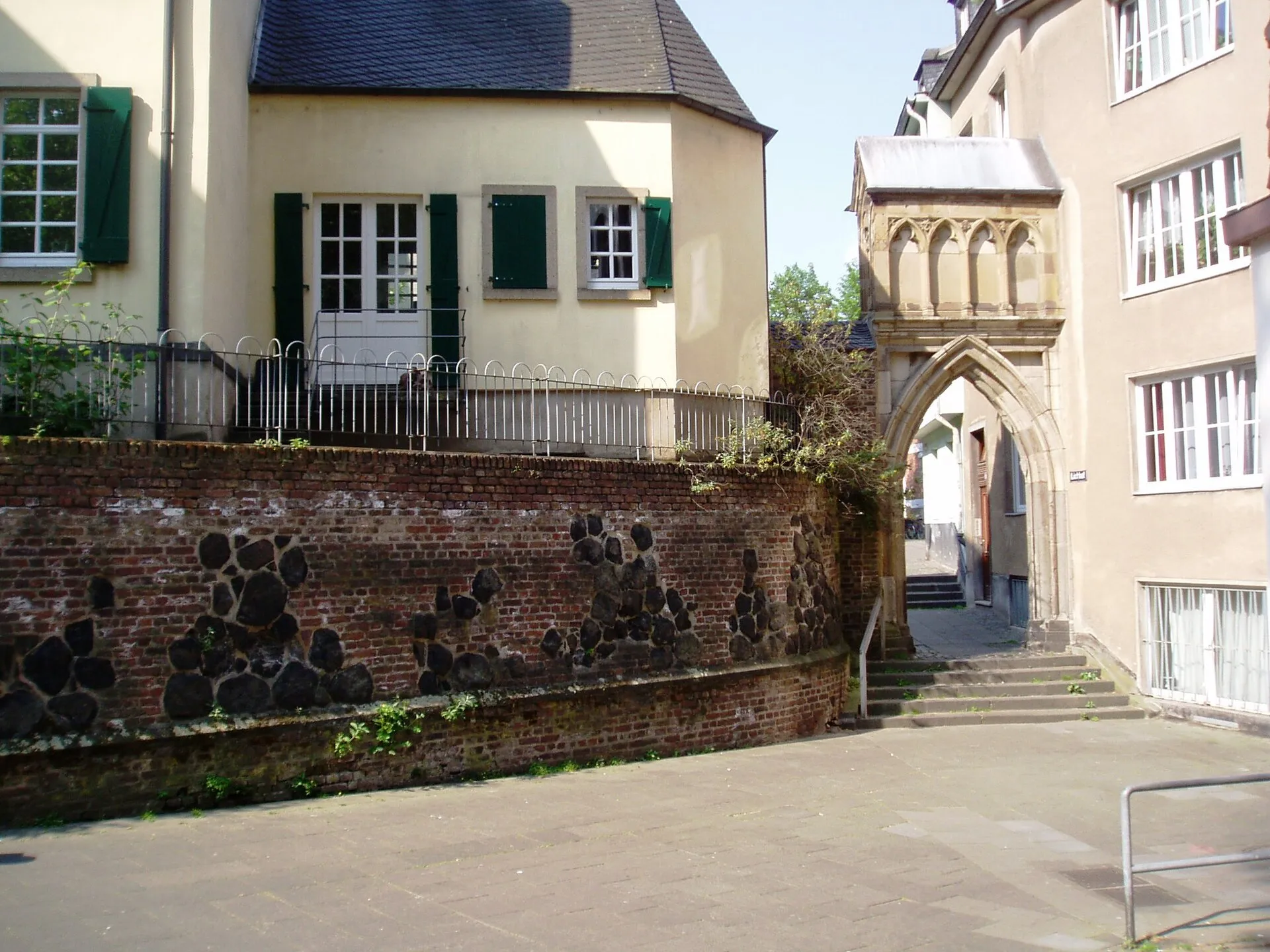 Köln, Lichthof "Dreikönigspförtchen"