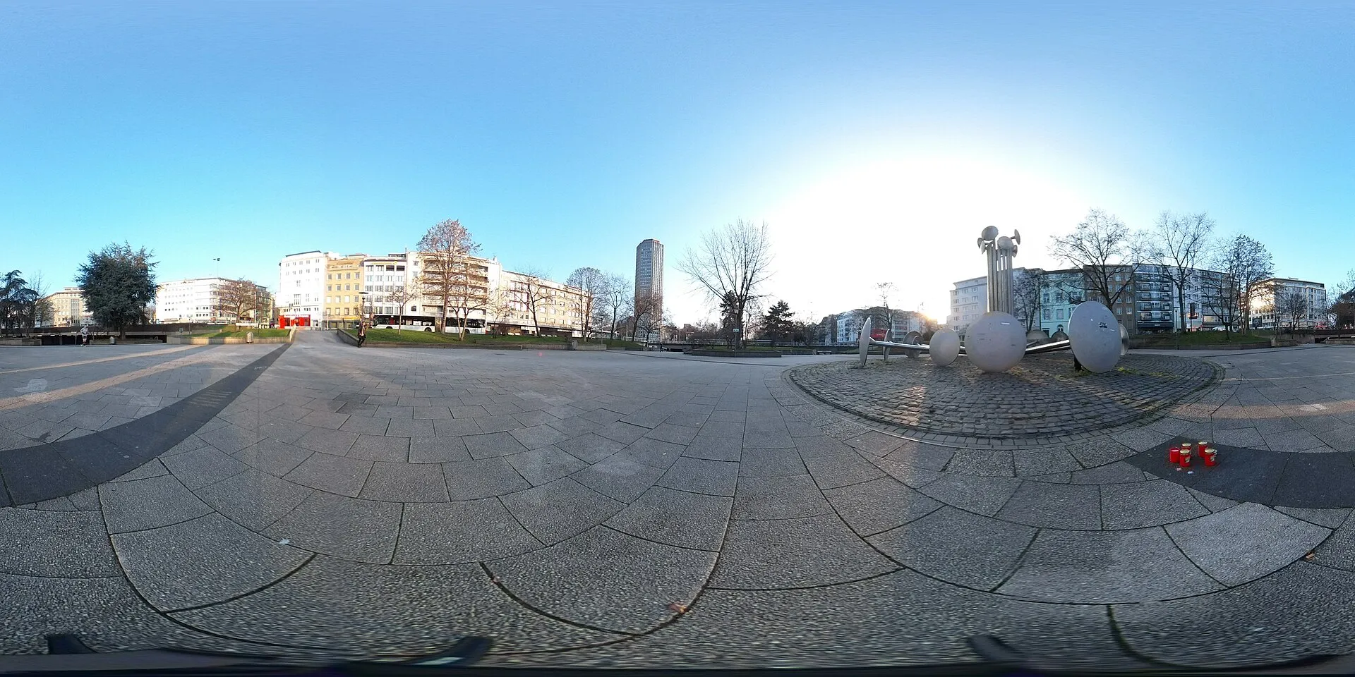 Ebertplatz, Platzinnenfläche mit Brunnen in 360 Grad