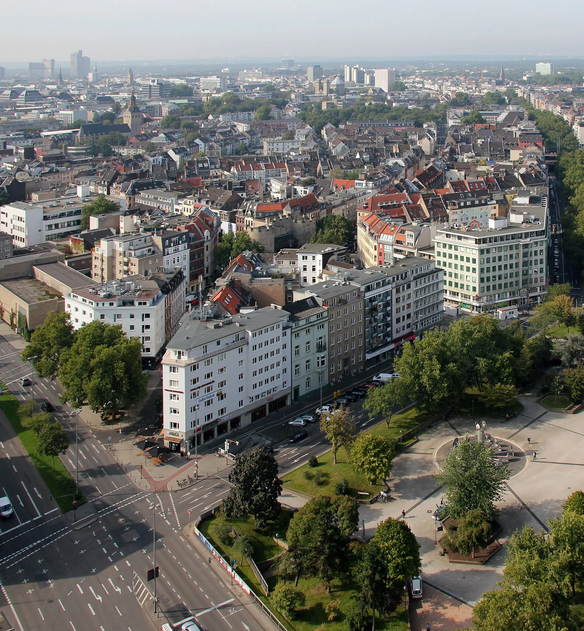 Ebertplatz/Nord-Süd-Fahrt in Richtung Süd/West