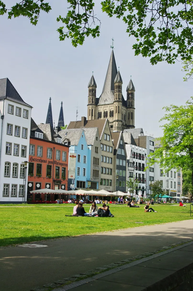 Rheinpromenade am Fischmarkt Köln