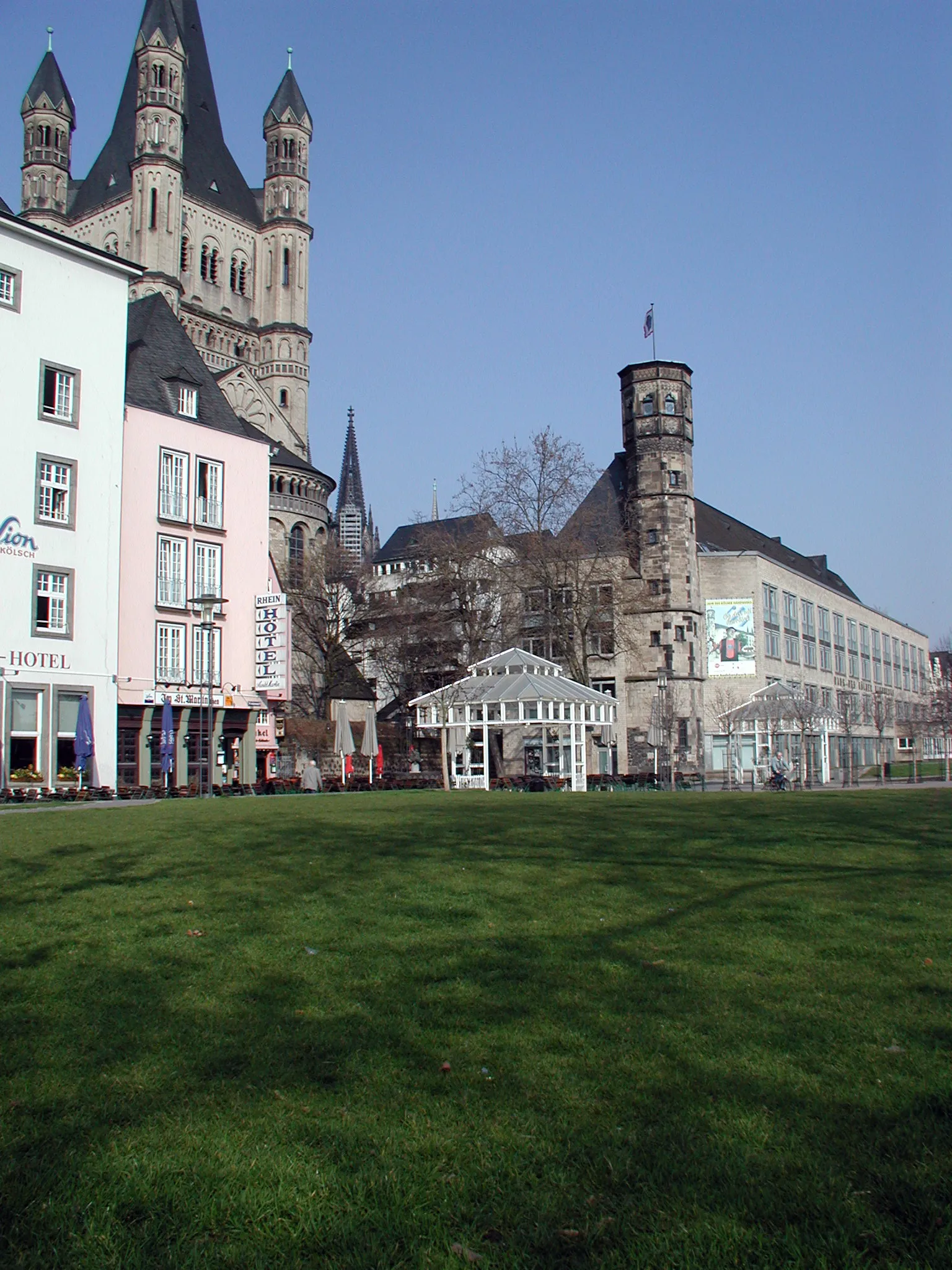 Köln Altstadt, Rheinpromenade