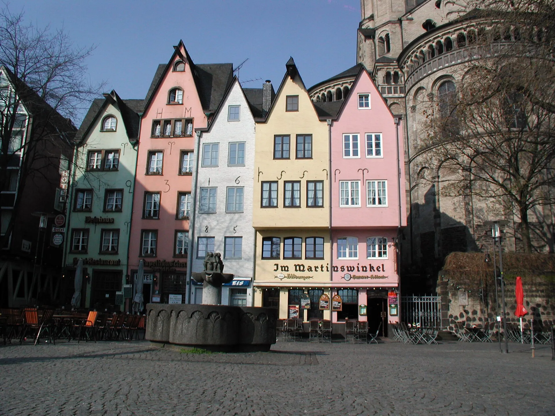 Köln Altstadt, Fischmarkt mit Brunnen.