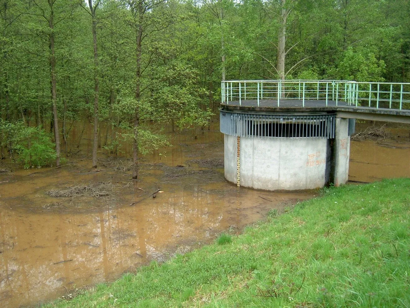 Flehbachdamm and the stream Flehbach in South-East of Cologne after one day raining.