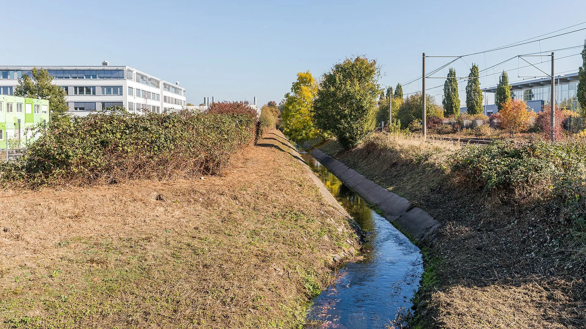Frechener Bach, kanalisiert, östlich Emmy-Noether-Straße