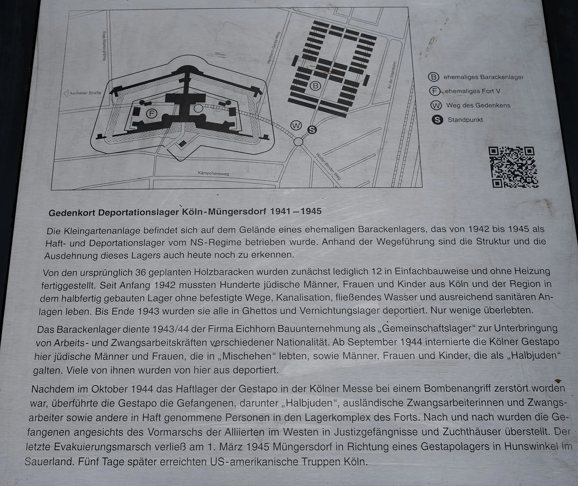 Die Informationstafel ist Teil des 2020 errichteten Gedenkortes Deportationslager Müngersdorf. Gedenkort Deportationslager Köln-Müngerdorf Die Kleingartenanlage