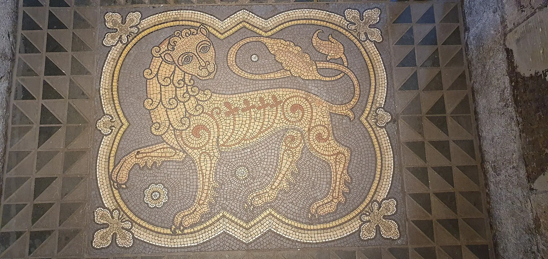 Groß St. Martin Köln Bodenmosaik Juni 2019