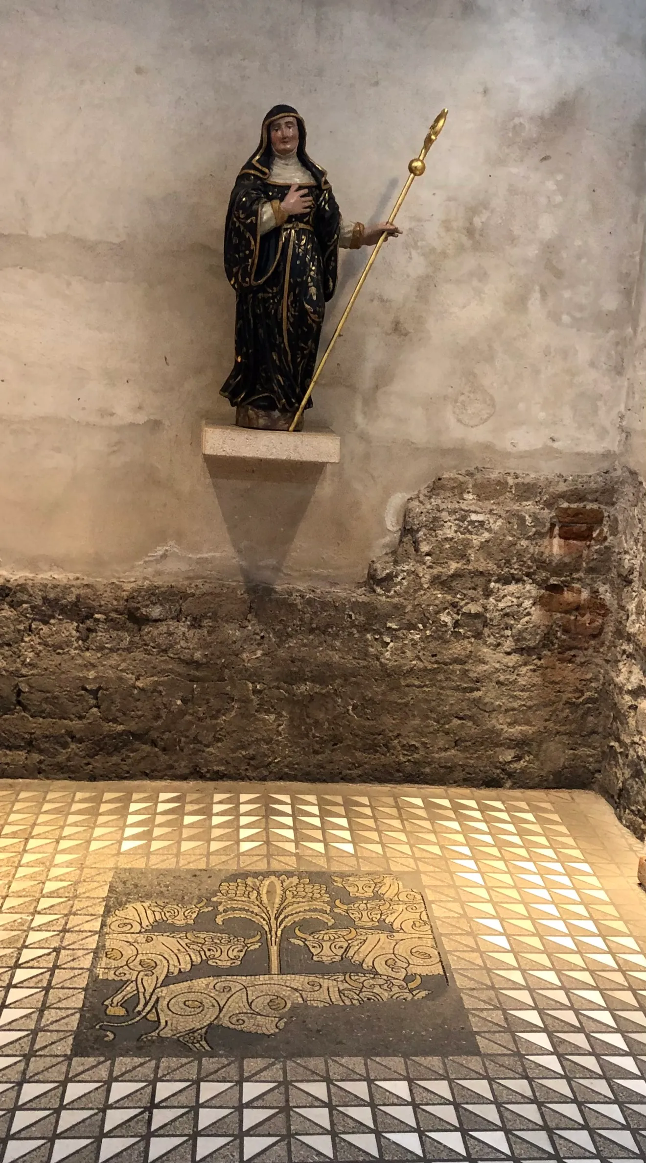 Brigidenkapelle mit „Siebenkühemosaik“ in Groß St. Martin in Köln, Deutschland