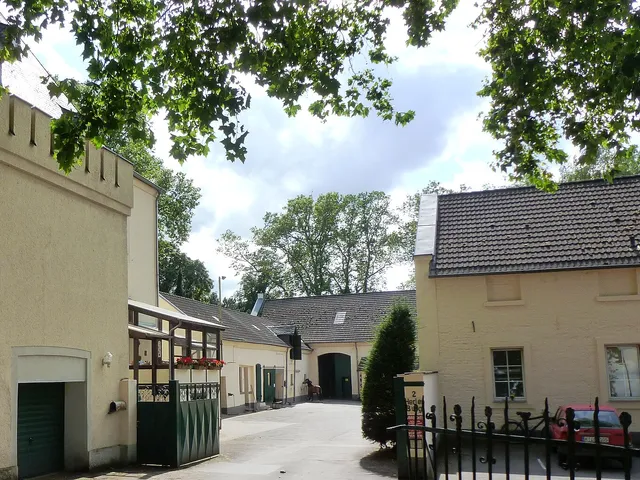 Haus Herl – ehemalige Wasserburg mit Herler Mühle in Köln-Buchheim