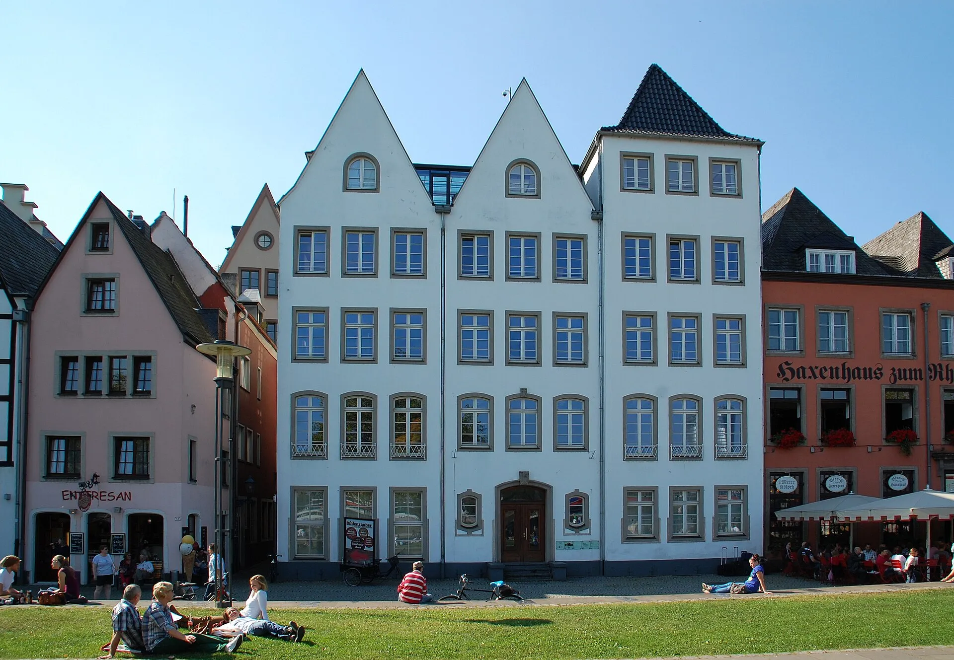 This image was uploaded as part of Wiki Loves Monuments 2012 .