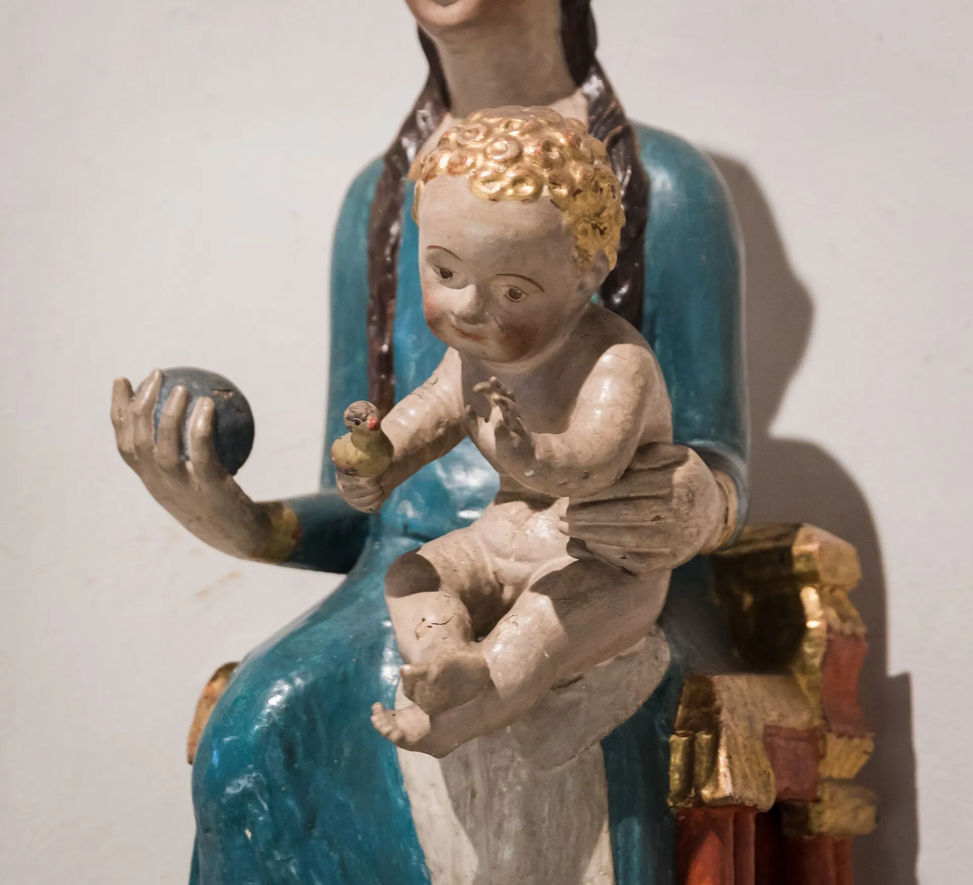 Kirche Heilig Kreuz, Köln-Weidenpesch. Architekt: Heinrich Bartmann, 1931. Merheimer Madonna, 1210/1430