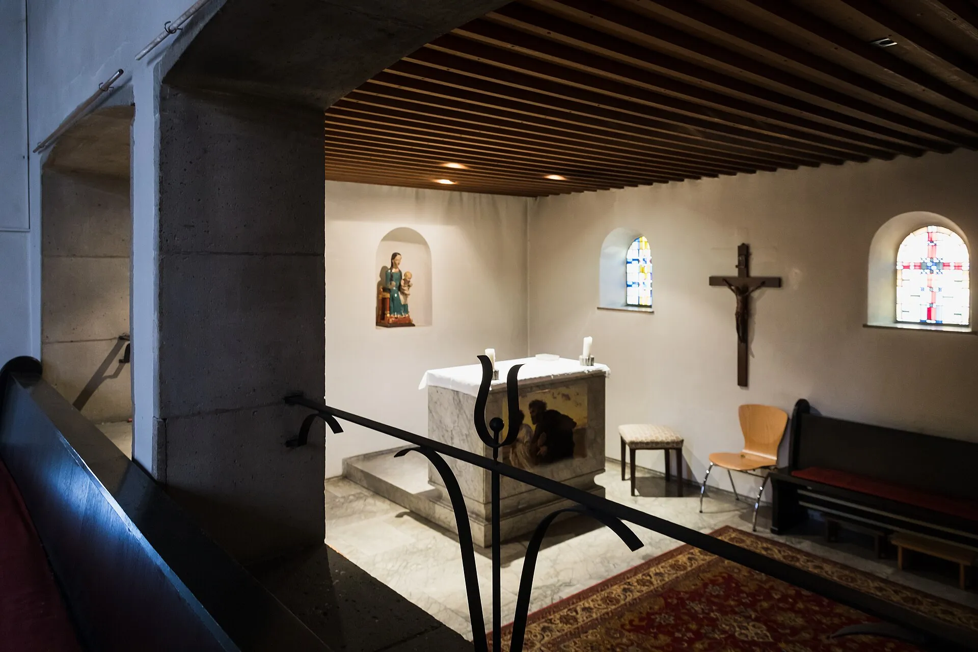 Kirche Heilig Kreuz, Köln-Weidenpesch. Architekt: Heinrich Bartmann, 1931. Marienkapelle mit Merheimer Madonna, 1210/1430