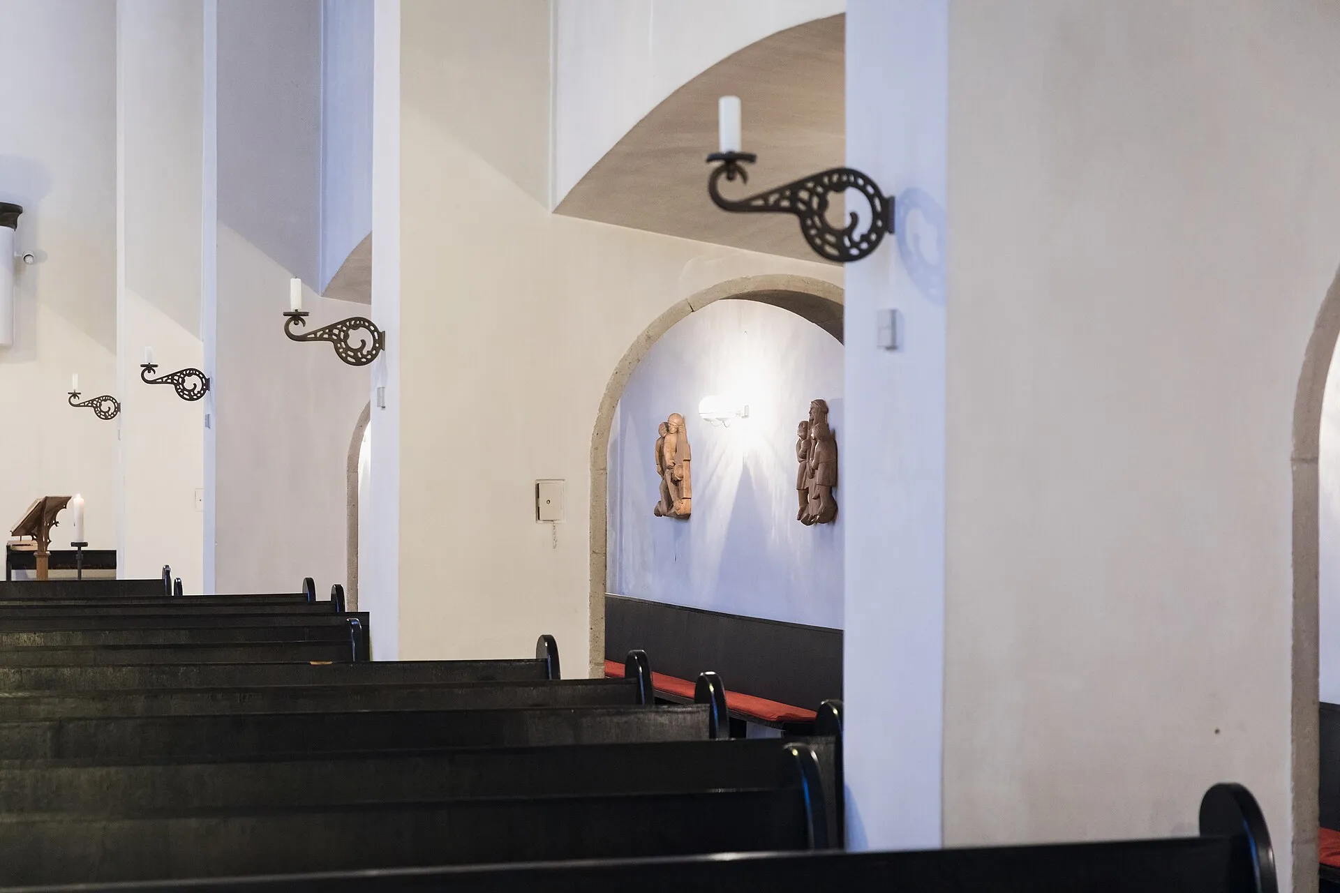 Kirche Heilig Kreuz, Köln-Weidenpesch. Architekt: Heinrich Bartmann, 1931. Blick ins südliche Seitenschiff