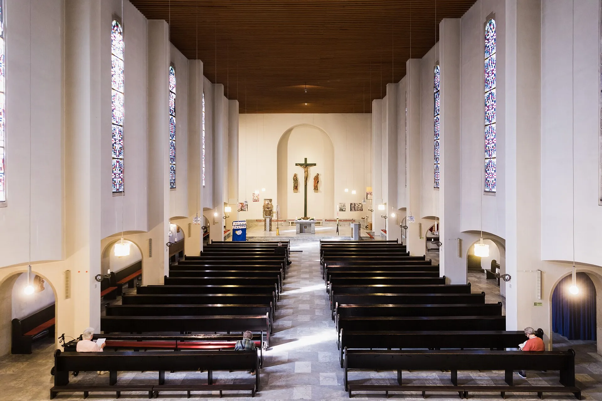 Kirche Heilig Kreuz, Köln-Weidenpesch. Architekt: Heinrich Bartmann, 1931. Blick ins Langhaus von der Empore