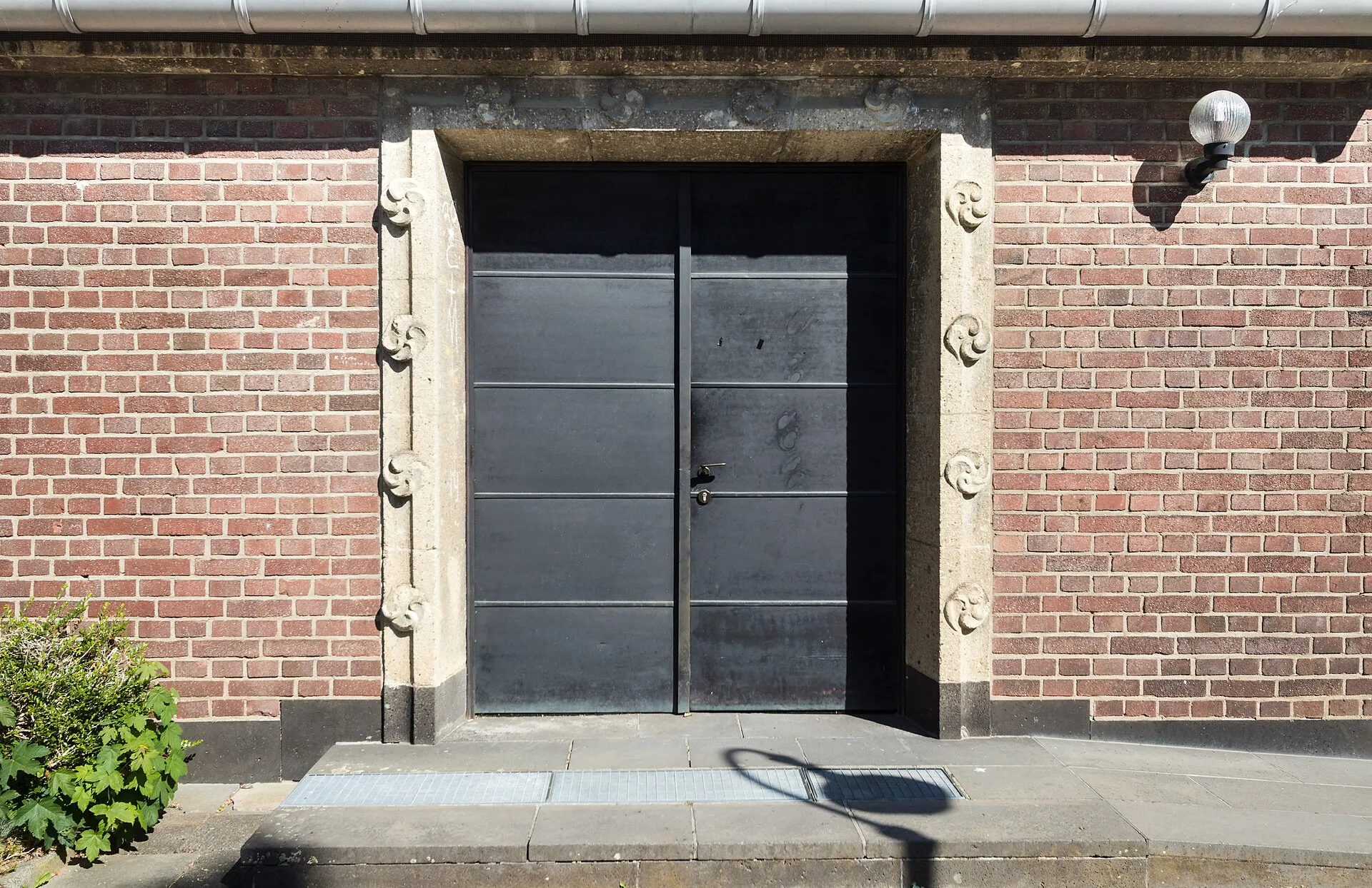 Kirche Heilig Kreuz, Köln-Weidenpesch. Architekt: Heinrich Bartmann, 1931