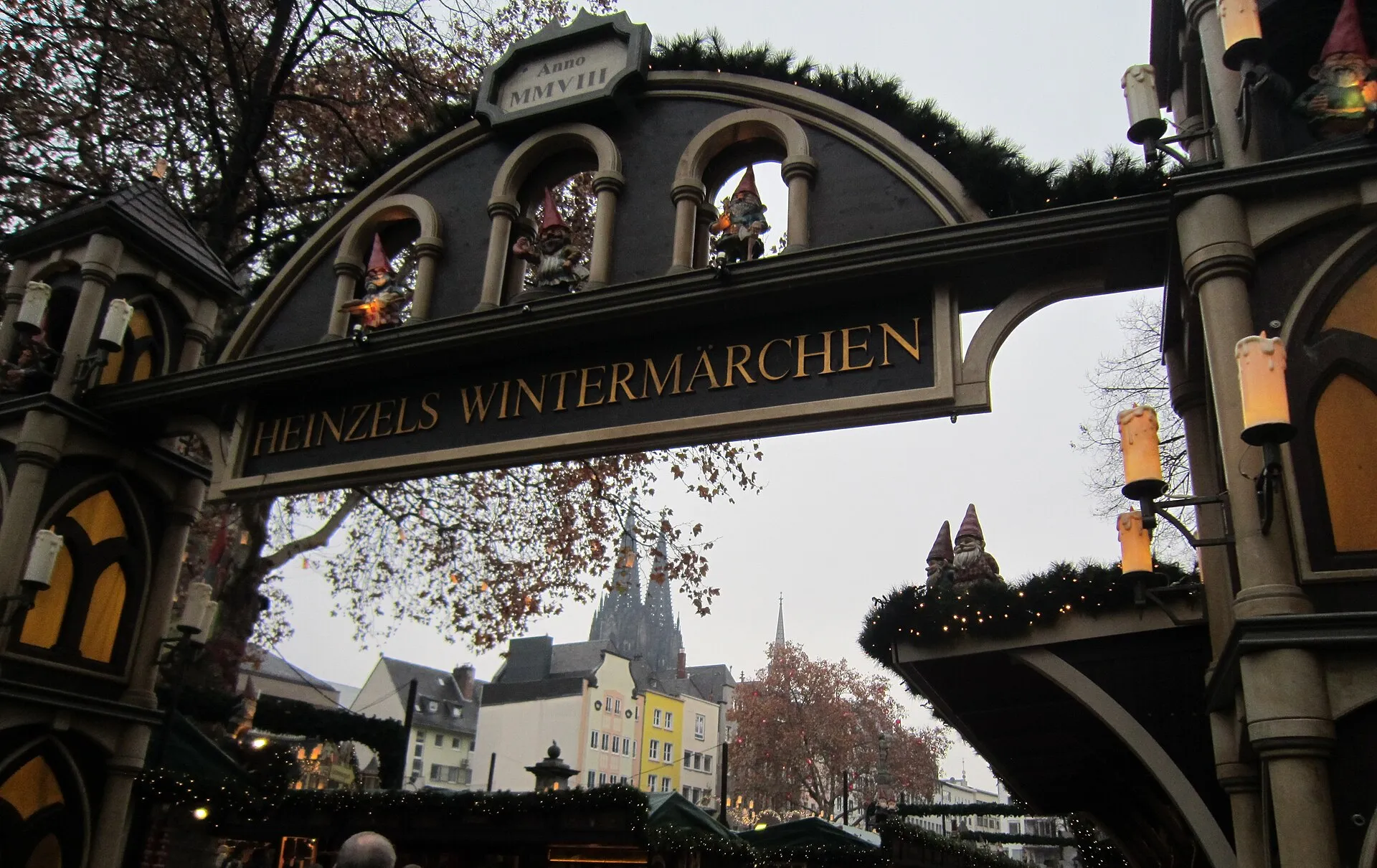 "Heinzels Wintermärchen" - Weihnachtsmarkt auf dem Heumarkt / Alter Markt in Köln