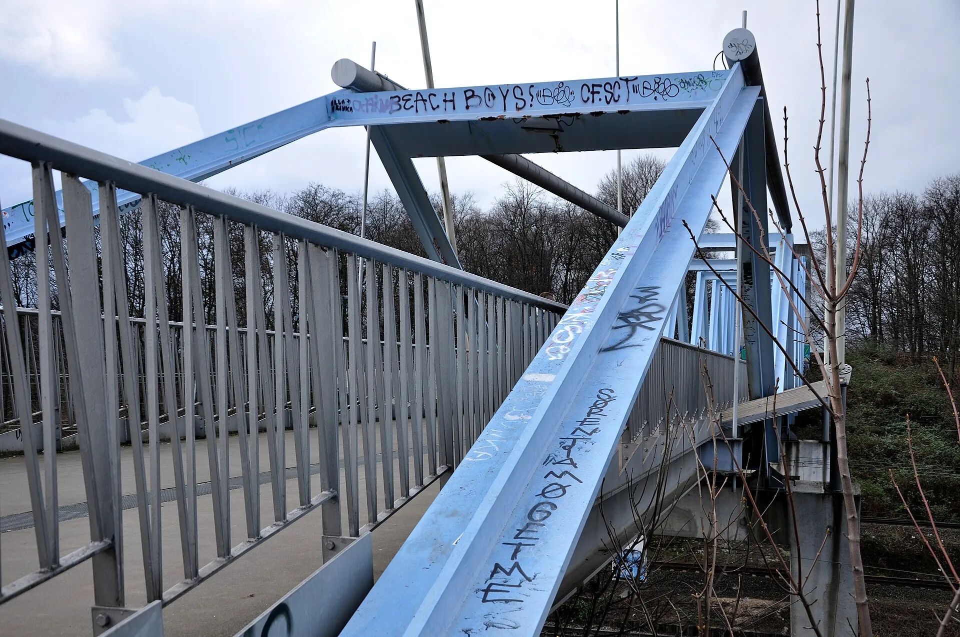 MediaPark in Köln - Heuschreckenbrücke