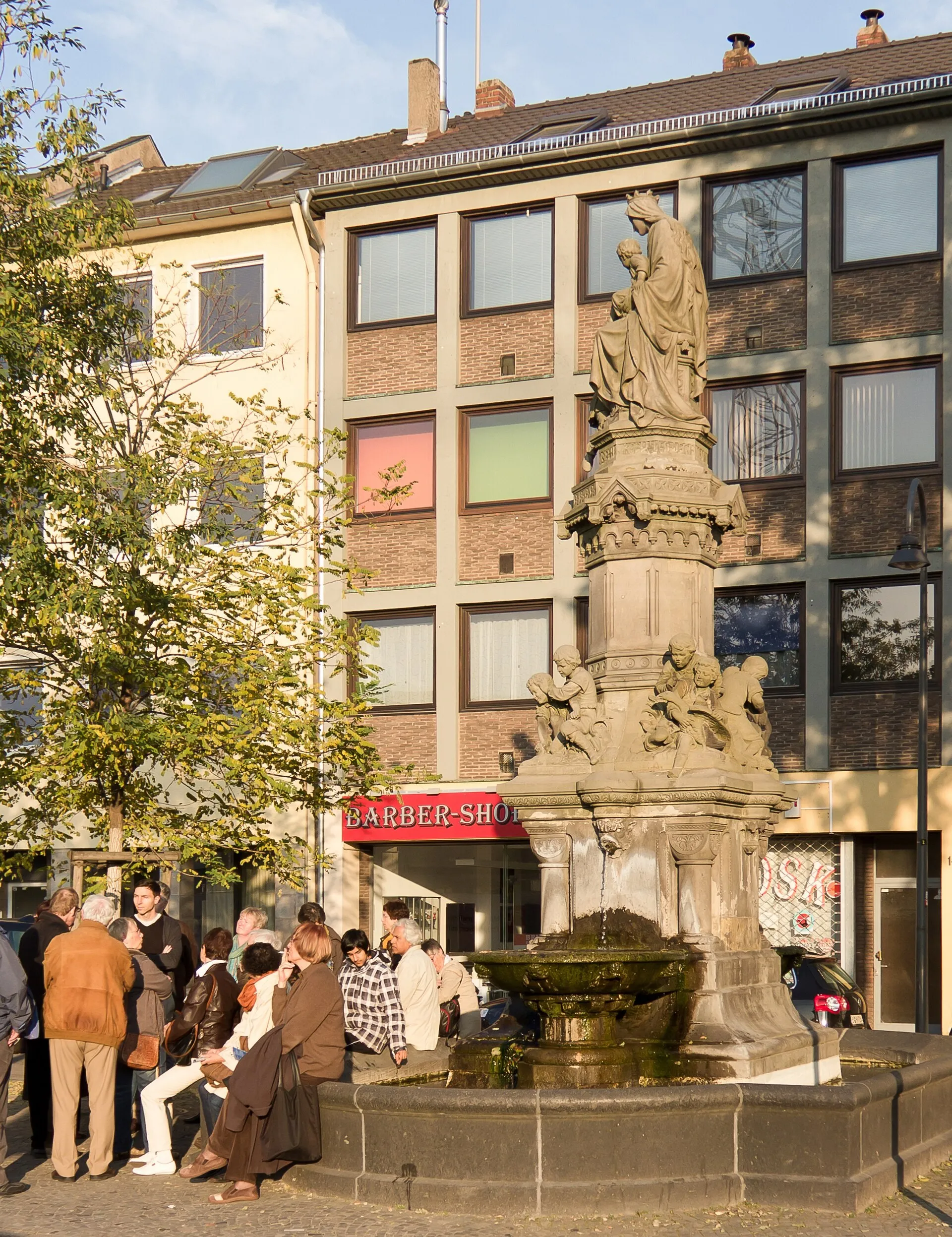 Hermann-Joseph-Brunnen, Waidmarkt, Köln