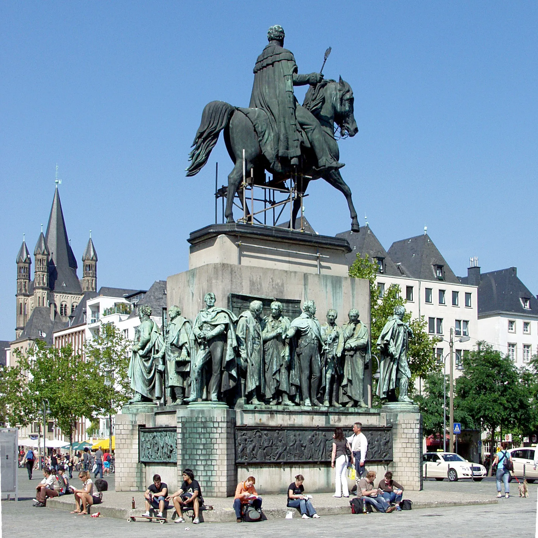 Friedrich Wilhelm III .-Reiterstandbild auf dem Kölner Heumarkt. Gesamtansicht.