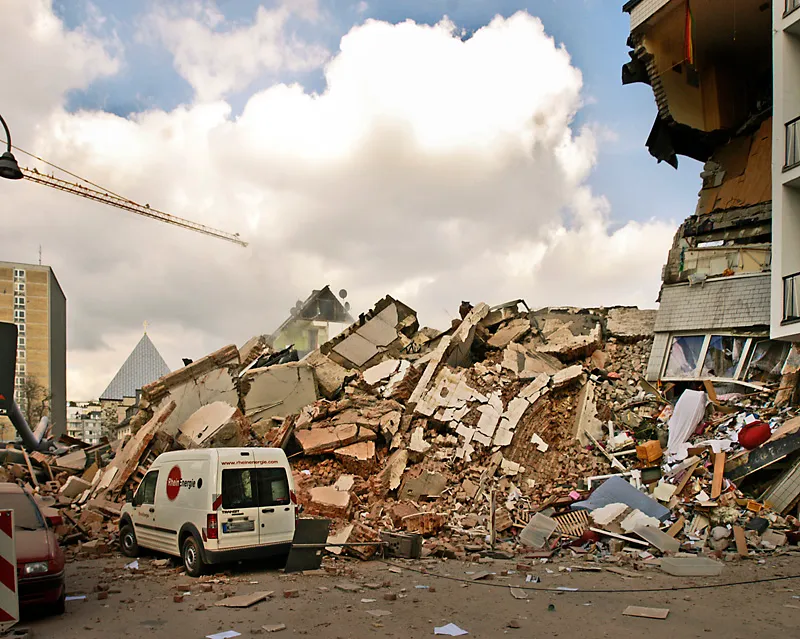 3. März 2009: Das Kölner Stadtarchiv unmittelbar nach dem Einsturz