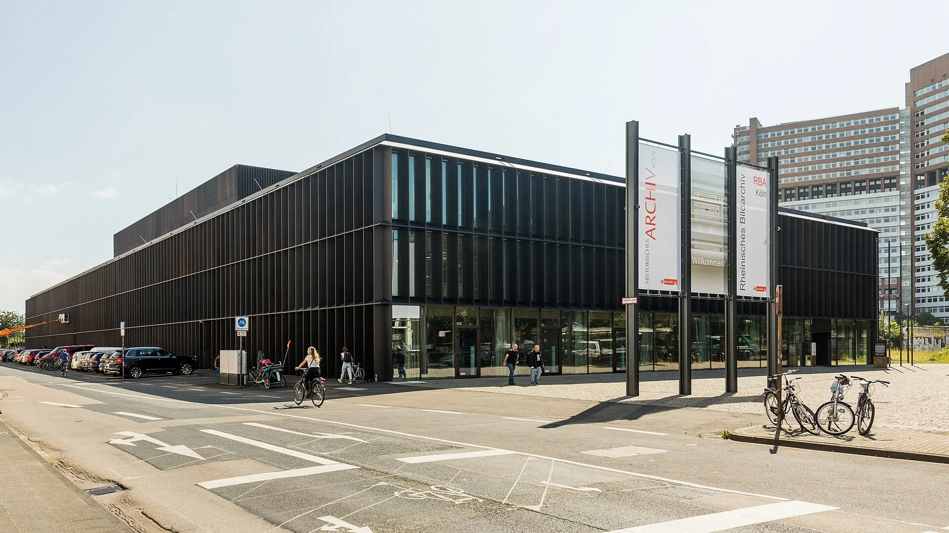 Historical Archive with Rhenish Image Archive