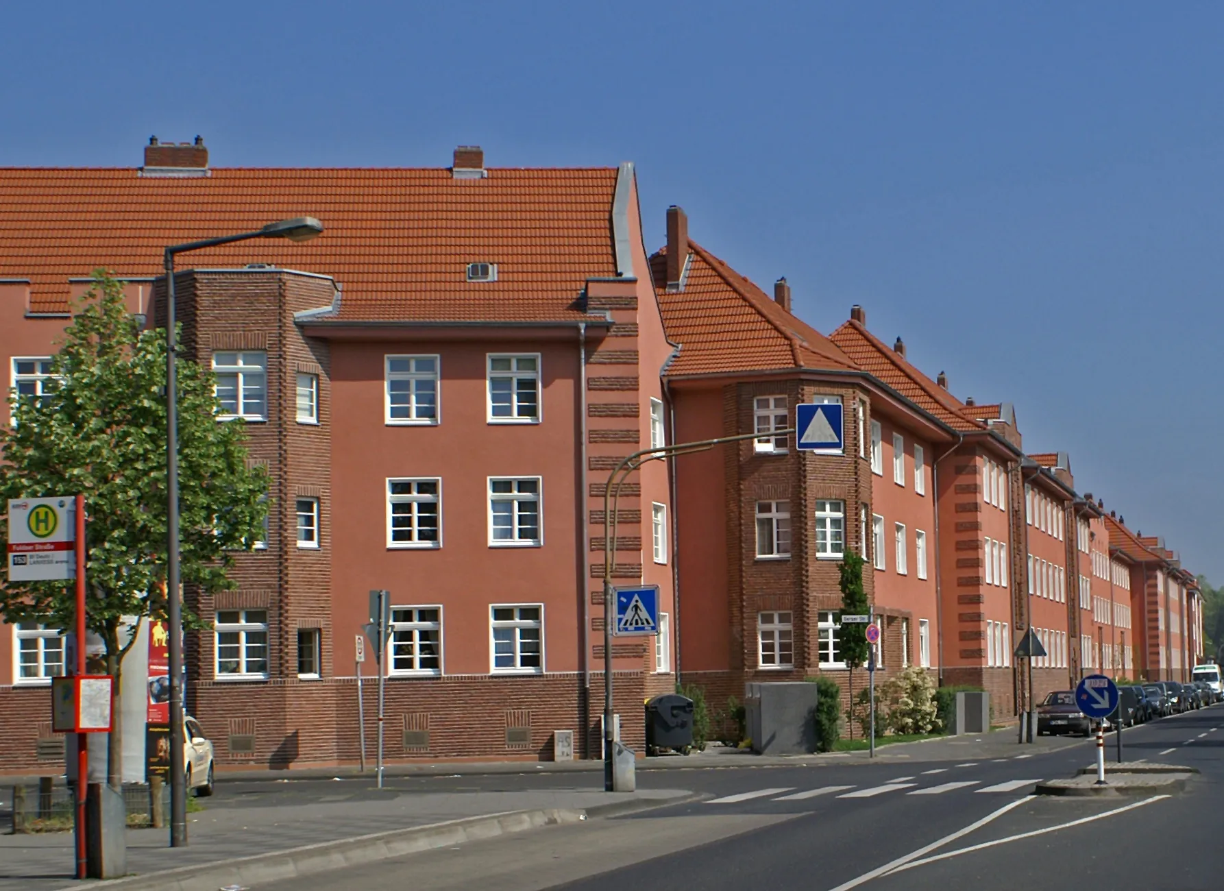 Köln-Höhenberg, sanierter Straßenzug an der Fuldaer Straße