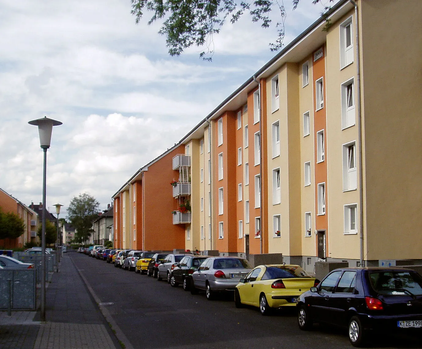 Sanierte Nachkriegshäuser an der Koburger Straße (2008)
