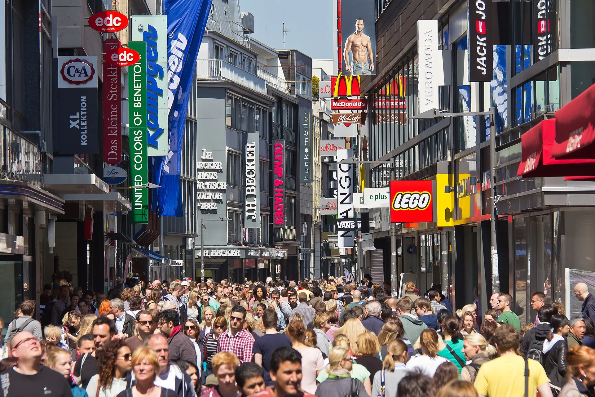 Fußgängerzone Hohe Straße in Köln