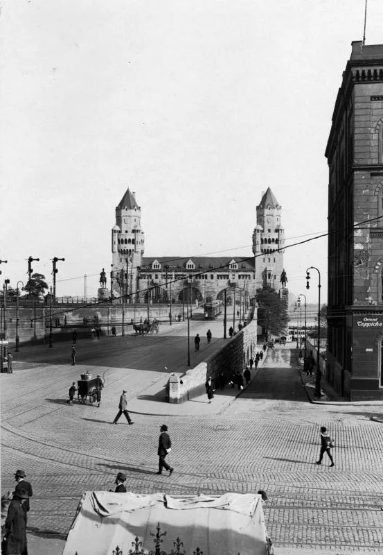 Es folgt die historische Originalbeschreibung , die das Bundesarchiv aus dokumentarischen Gründen übernommen hat. Diese kann allerdings fehlerhaft, tendenziös,
