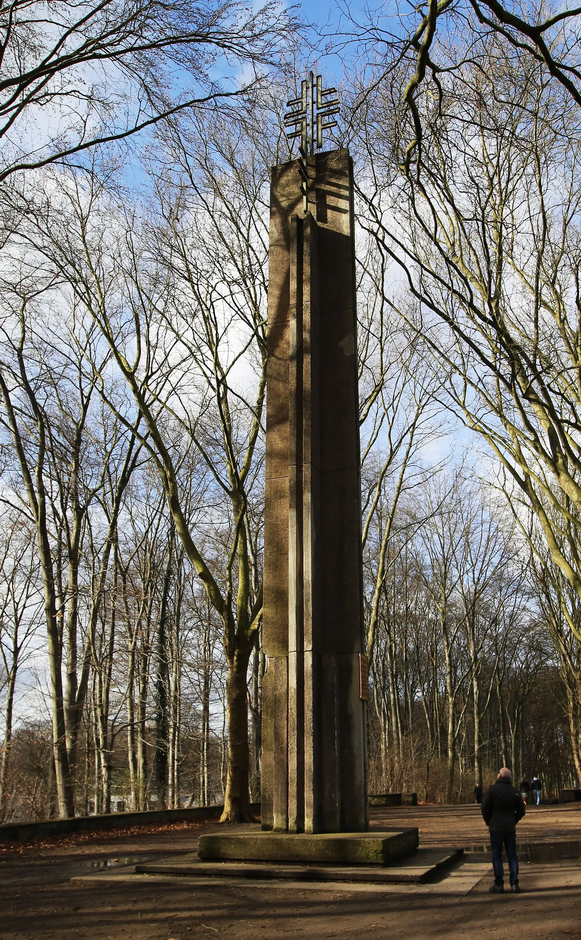 Müngersdorf (Köln), Jahn-Denkmal zu Ehren von de:Friedrich Ludwig Jahn , das anlässlich von dessen 150. Geburtstag beim 14. Deutschen Turnfest 1928 in Köln enth
