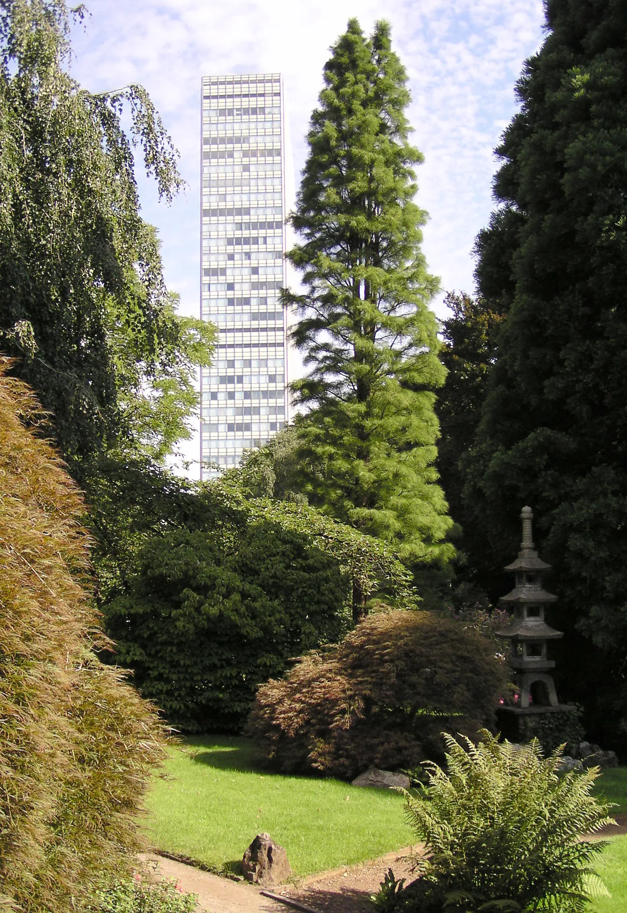 Description: Bayer-Hochhaus Leverkusen, view from Japanese Garden, August 2005. Photographer: Arcturus Licence: GFDL + cc-by-sa-2.0-de