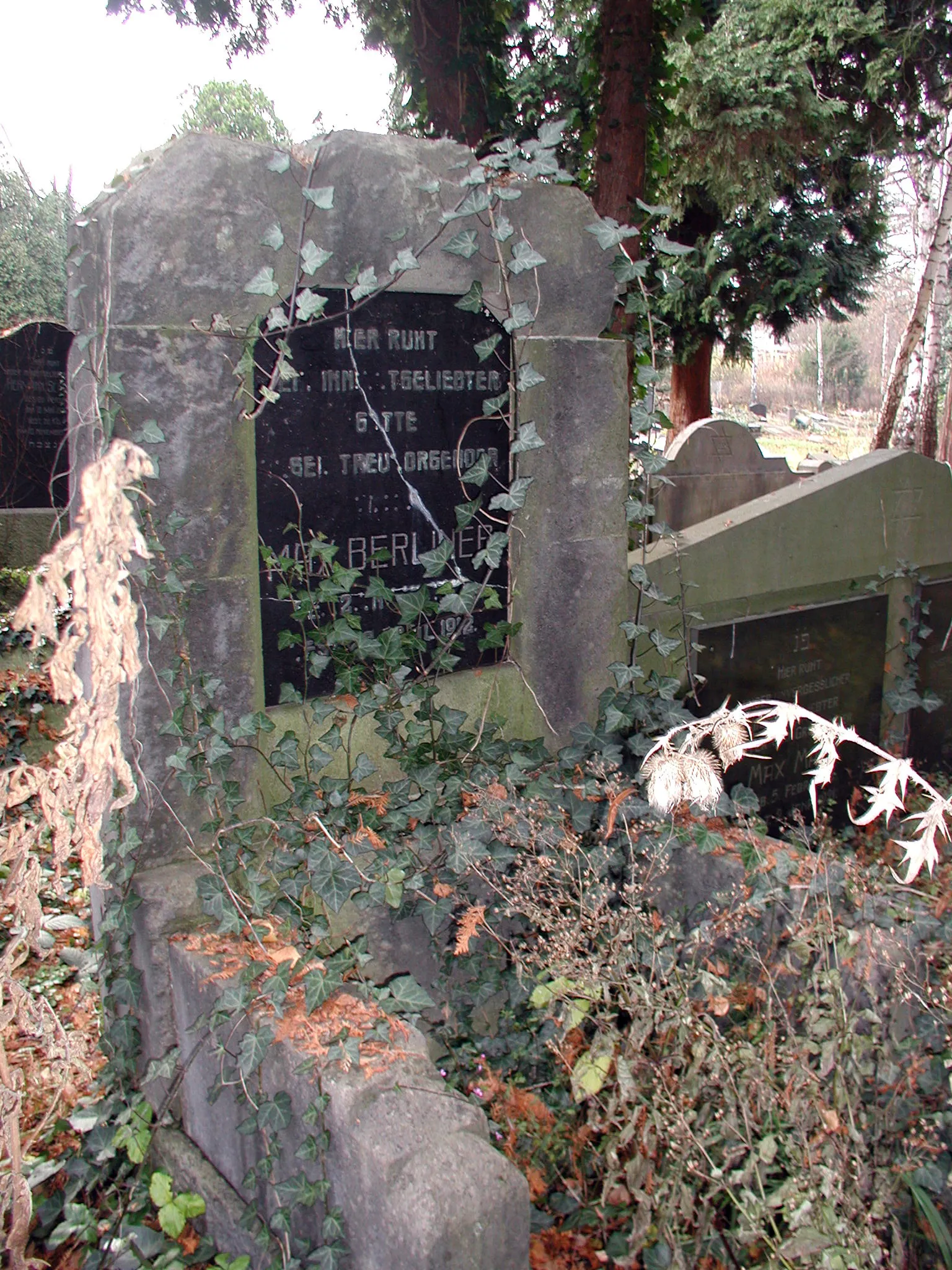 Köln Deutz, Jüdischer Friedhof. Grabmal Max Berliner