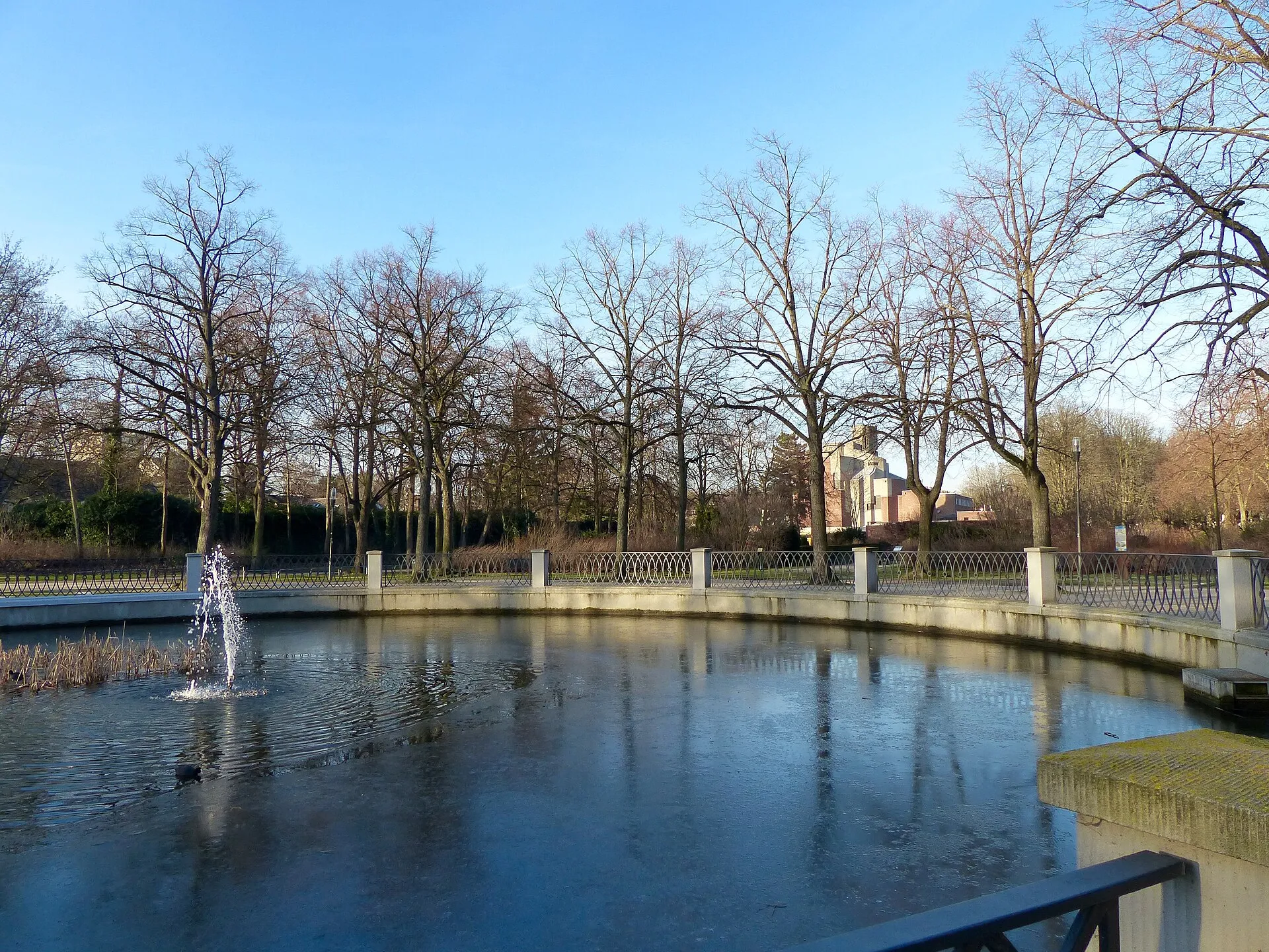 Karl-Schwering-Platz
