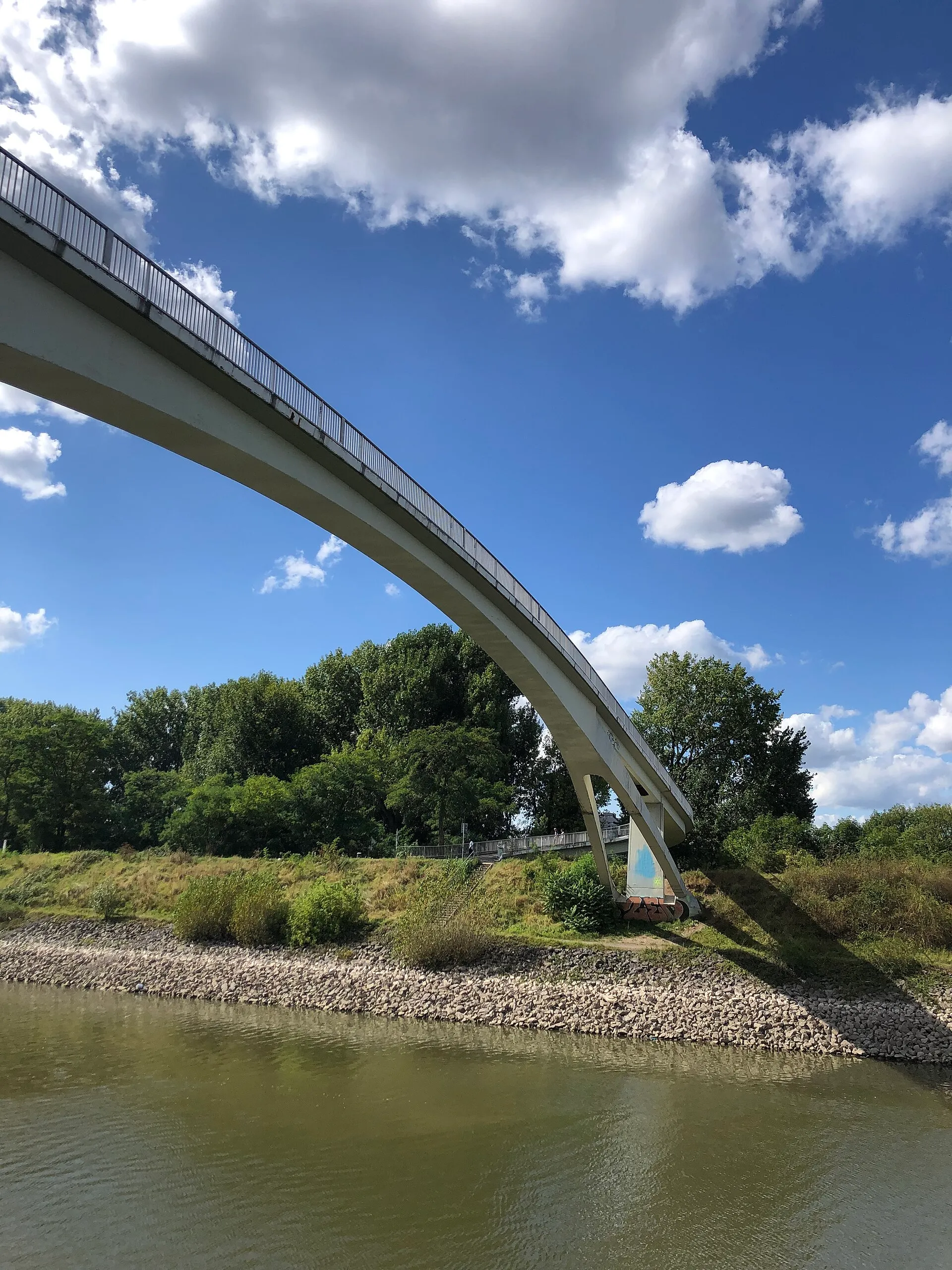 Katzenbuckelbrücke in Köln-Mülheim 2024_01