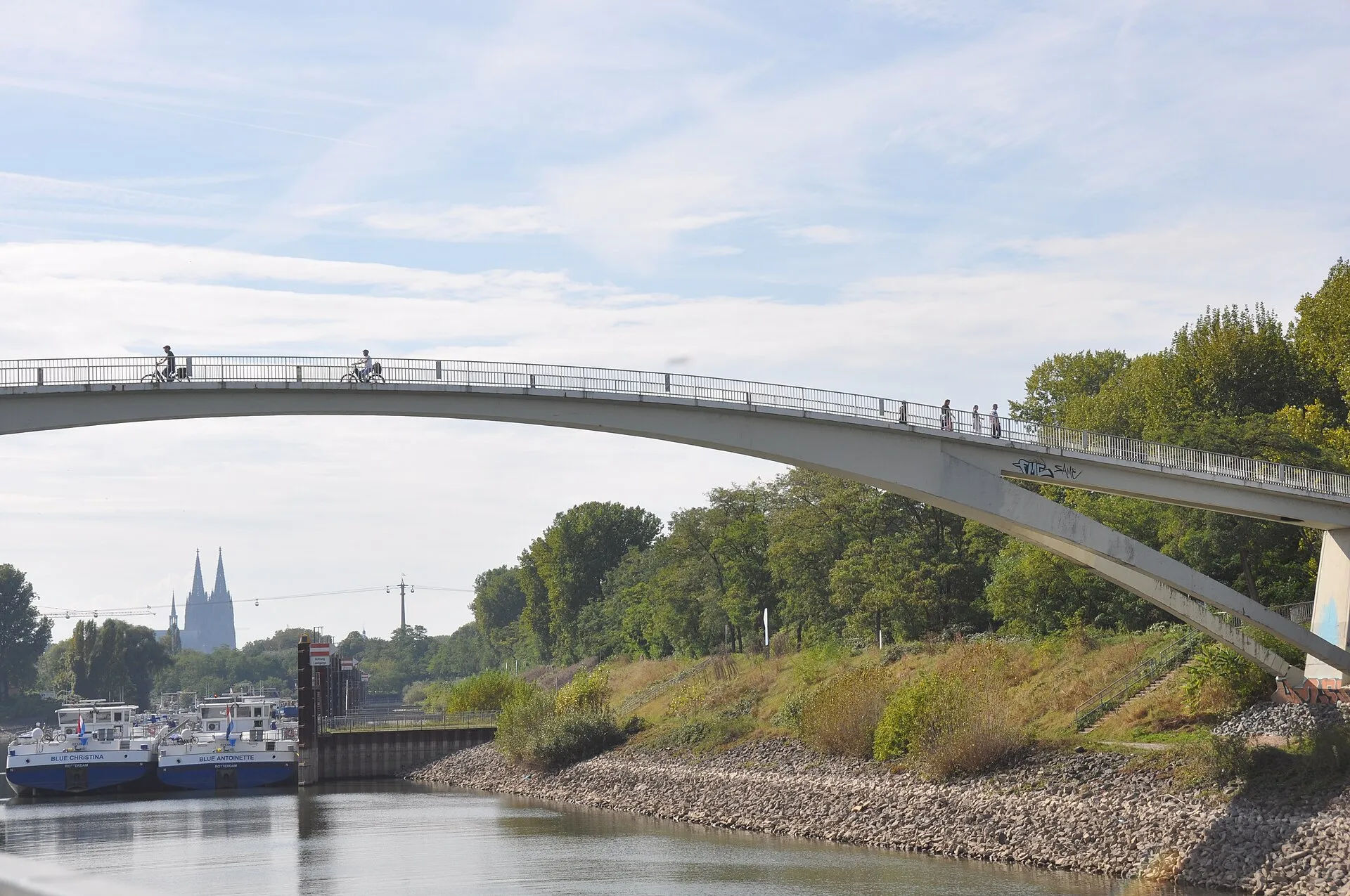 Katzenbuckelbrücke in Köln-Mülheim