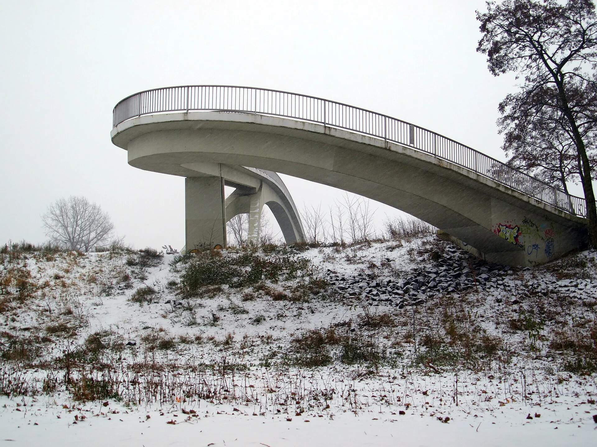 Hafenbrücke/ sog. Katzenbuckel „Drachenbrücke“ Mülheimer Hafen o. Nr. Denkmalnummer 5048