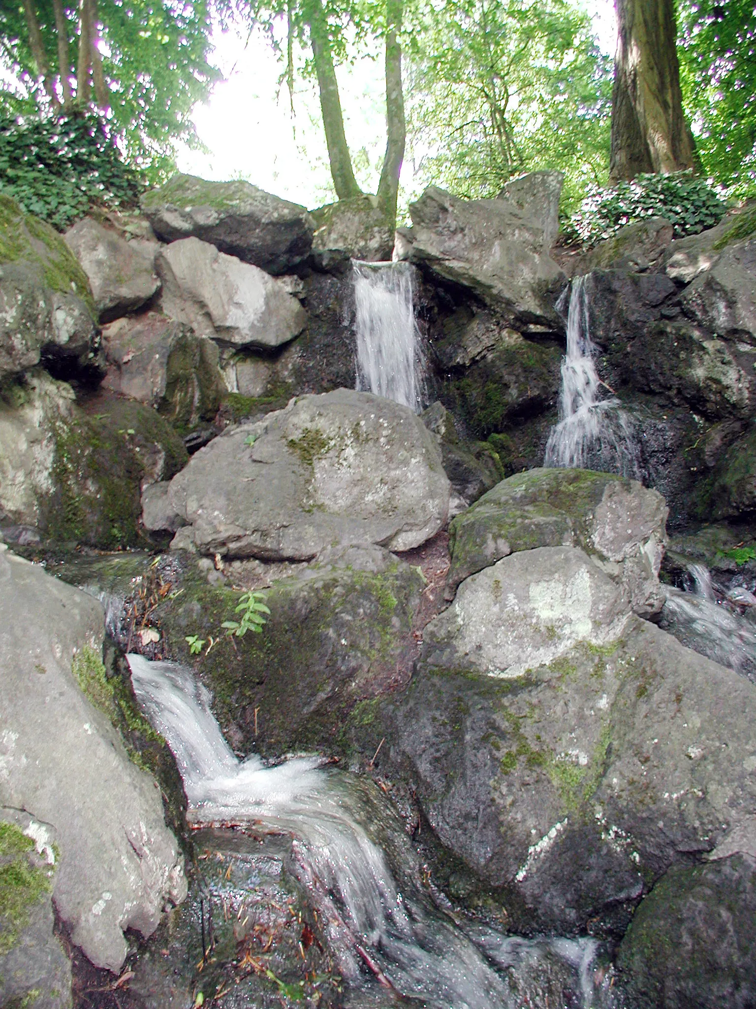 Cologne, little waterfall at "Klettenbergpark"
